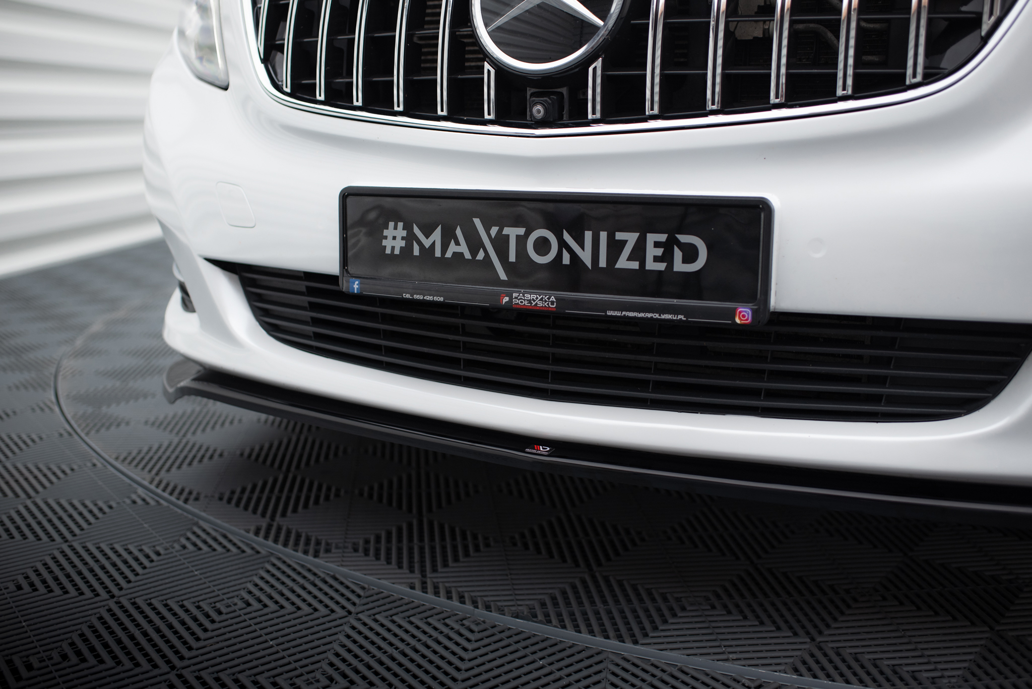 Front Splitter V.3 Mercedes-Benz V-Class W447 - Image 2