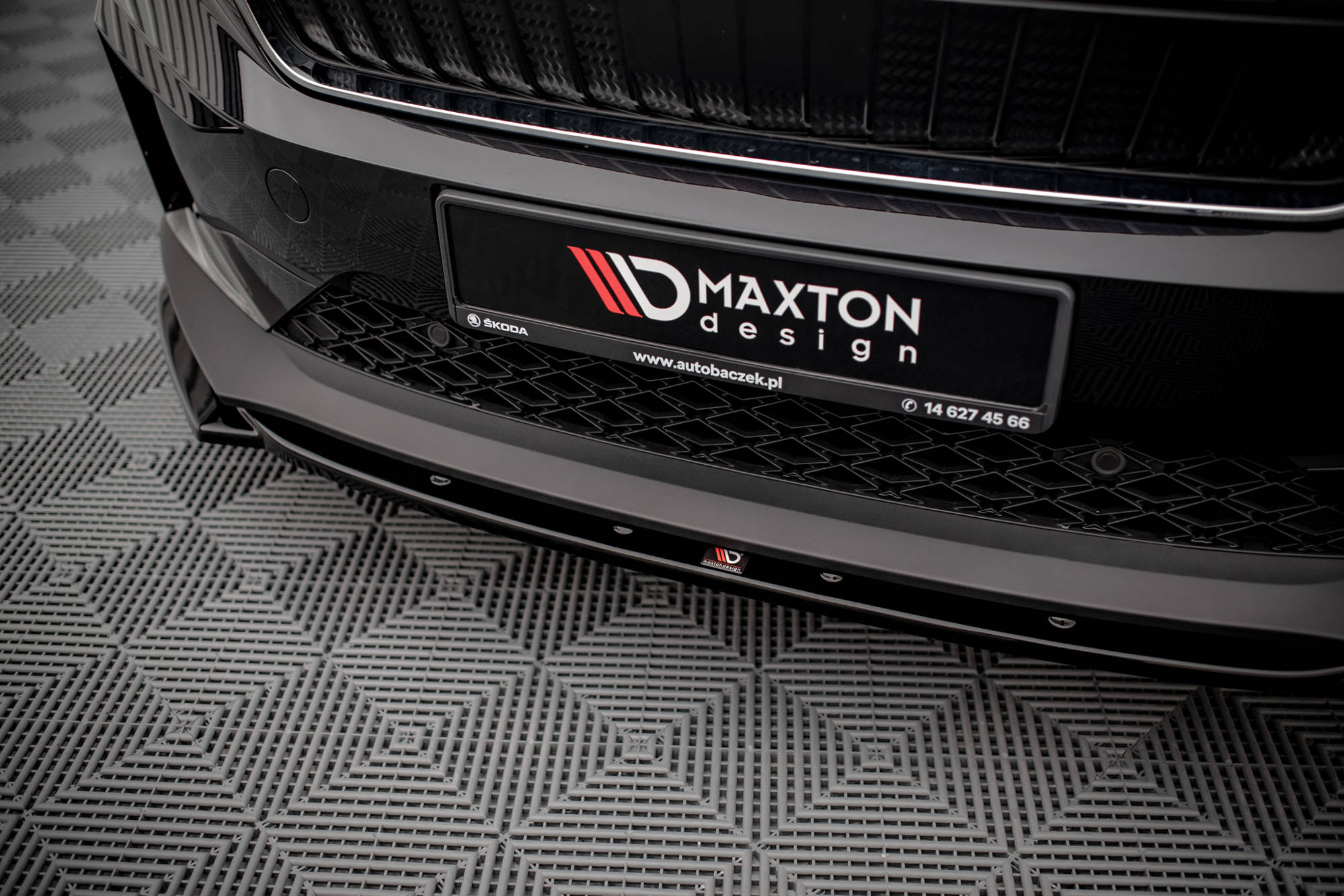 Front Splitter V.3 Skoda Enyaq iV - Image 3