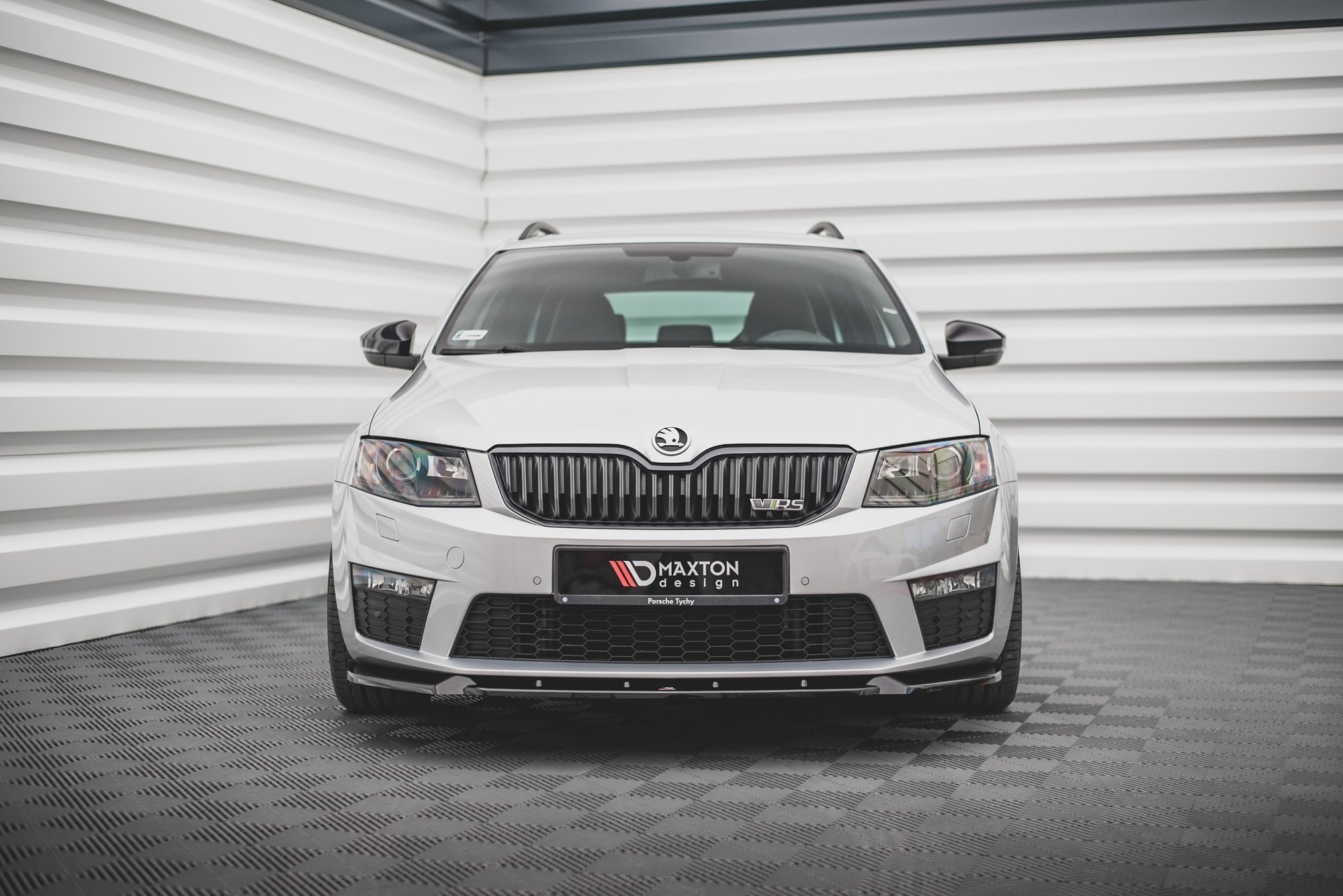 Front Splitter V.3 Skoda Octavia RS Mk3 - Image 2