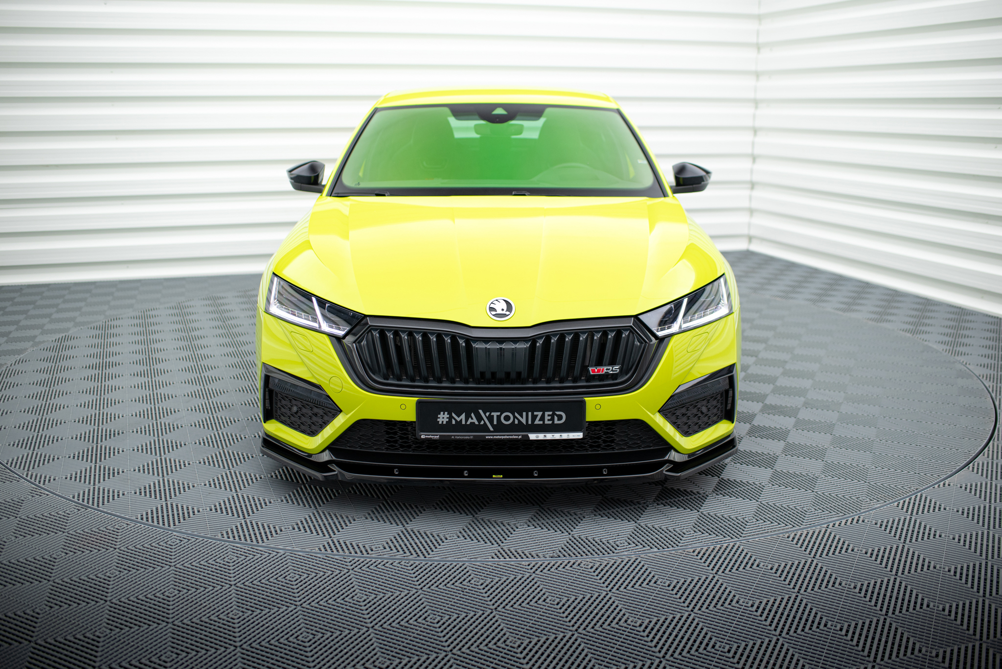 Front Splitter V.3 Skoda Octavia RS Mk4 - Image 2
