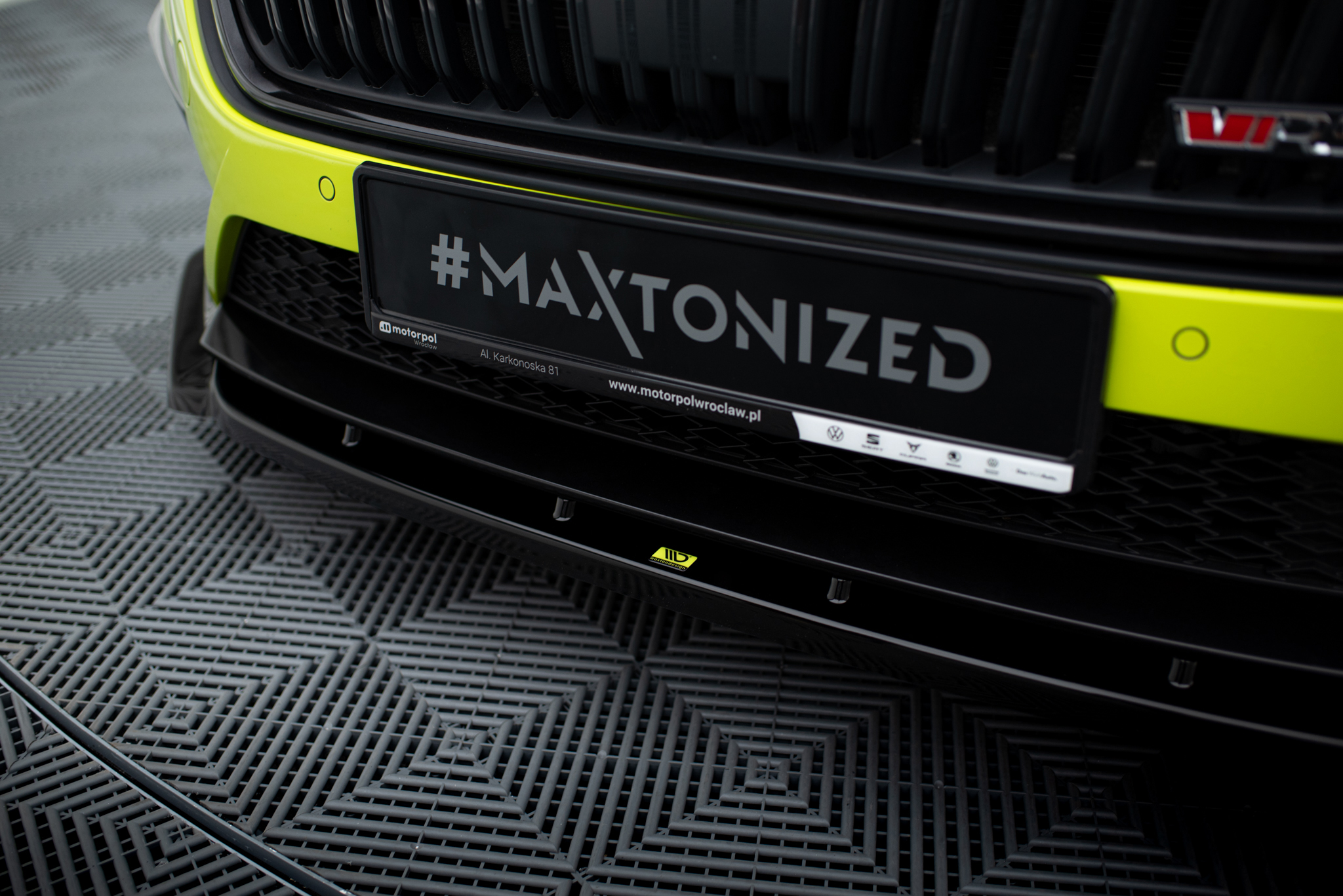 Front Splitter V.3 Skoda Octavia RS Mk4 - Image 3