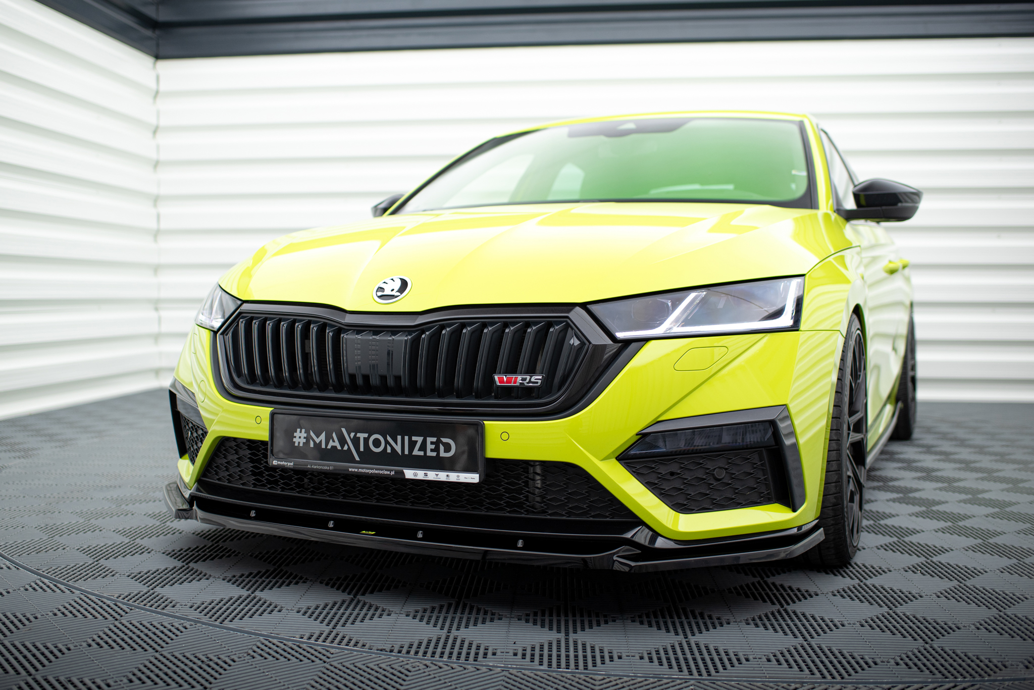 Front Splitter V.3 Skoda Octavia RS Mk4
