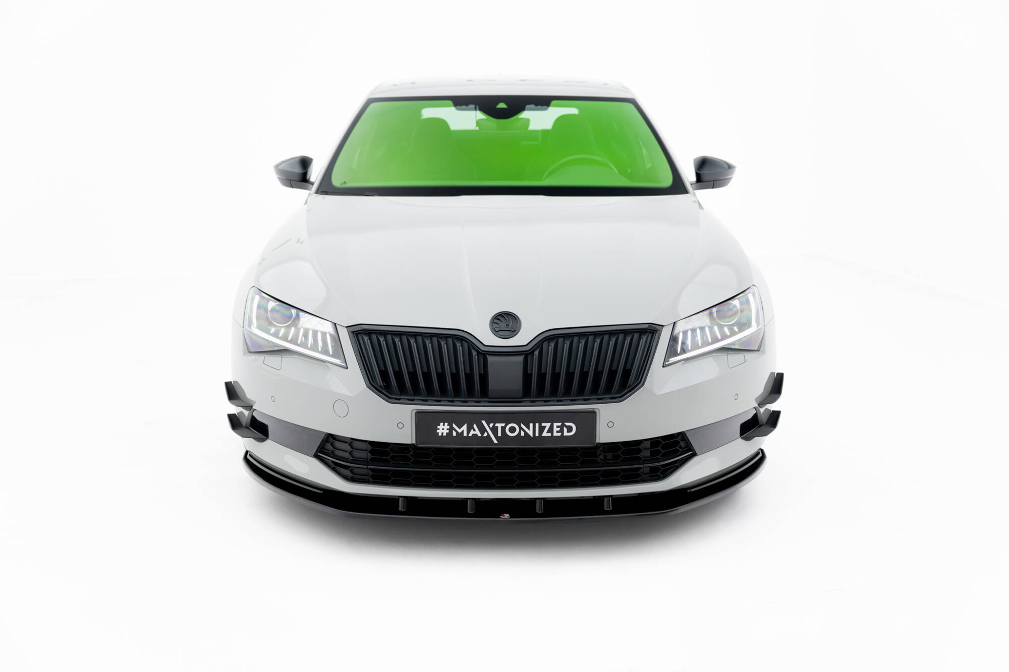 Front Splitter V.3 Skoda Superb Liftback / Combi Mk3 - Image 3