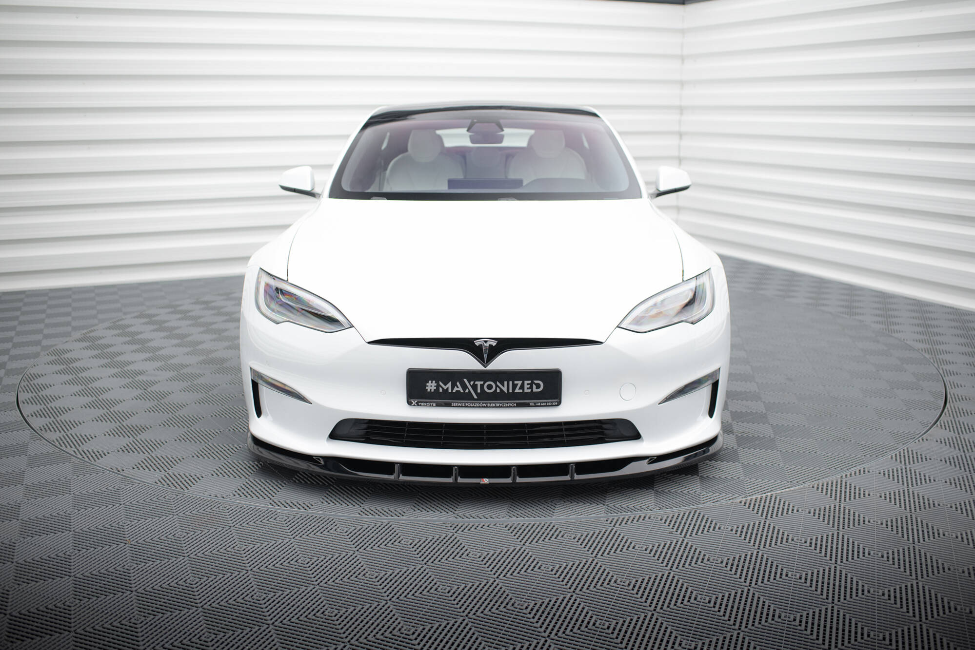 Front Splitter V.3 Tesla Model S Plaid Mk1 Facelift - Image 2