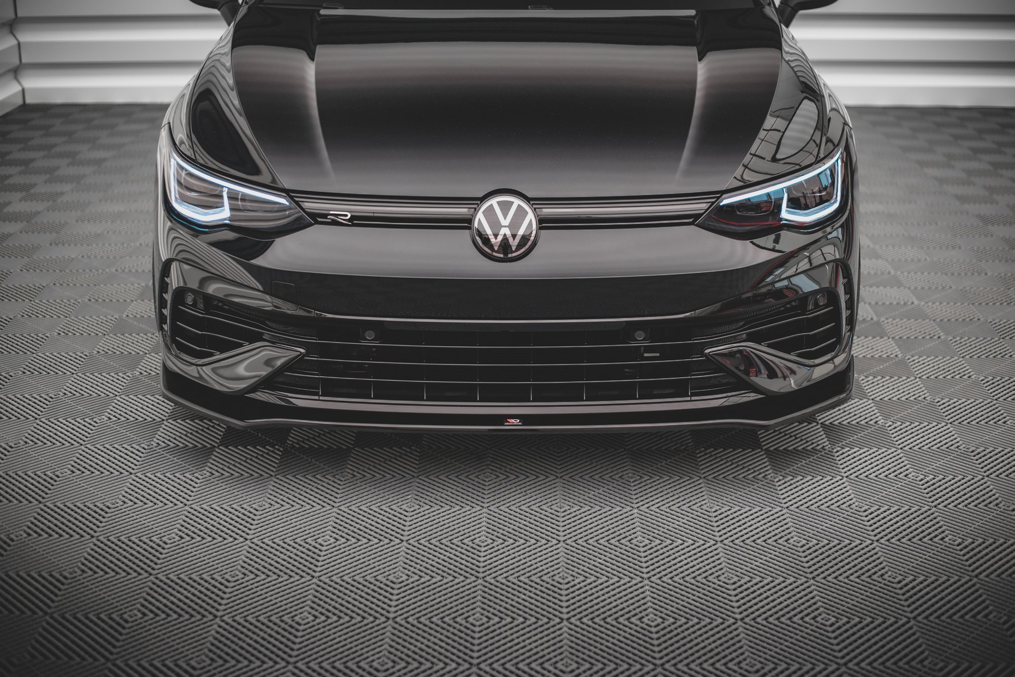 Front Splitter V.3 Volkswagen Golf R Mk8 - Image 2