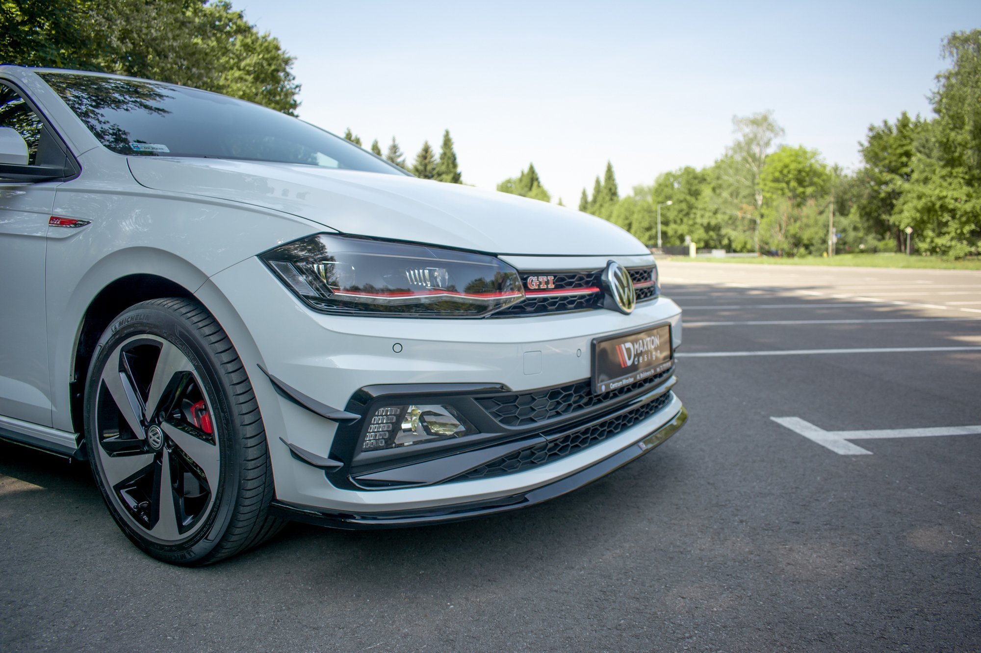 Front Splitter V.3 Volkswagen Polo GTI / R-line Mk6 - Image 4