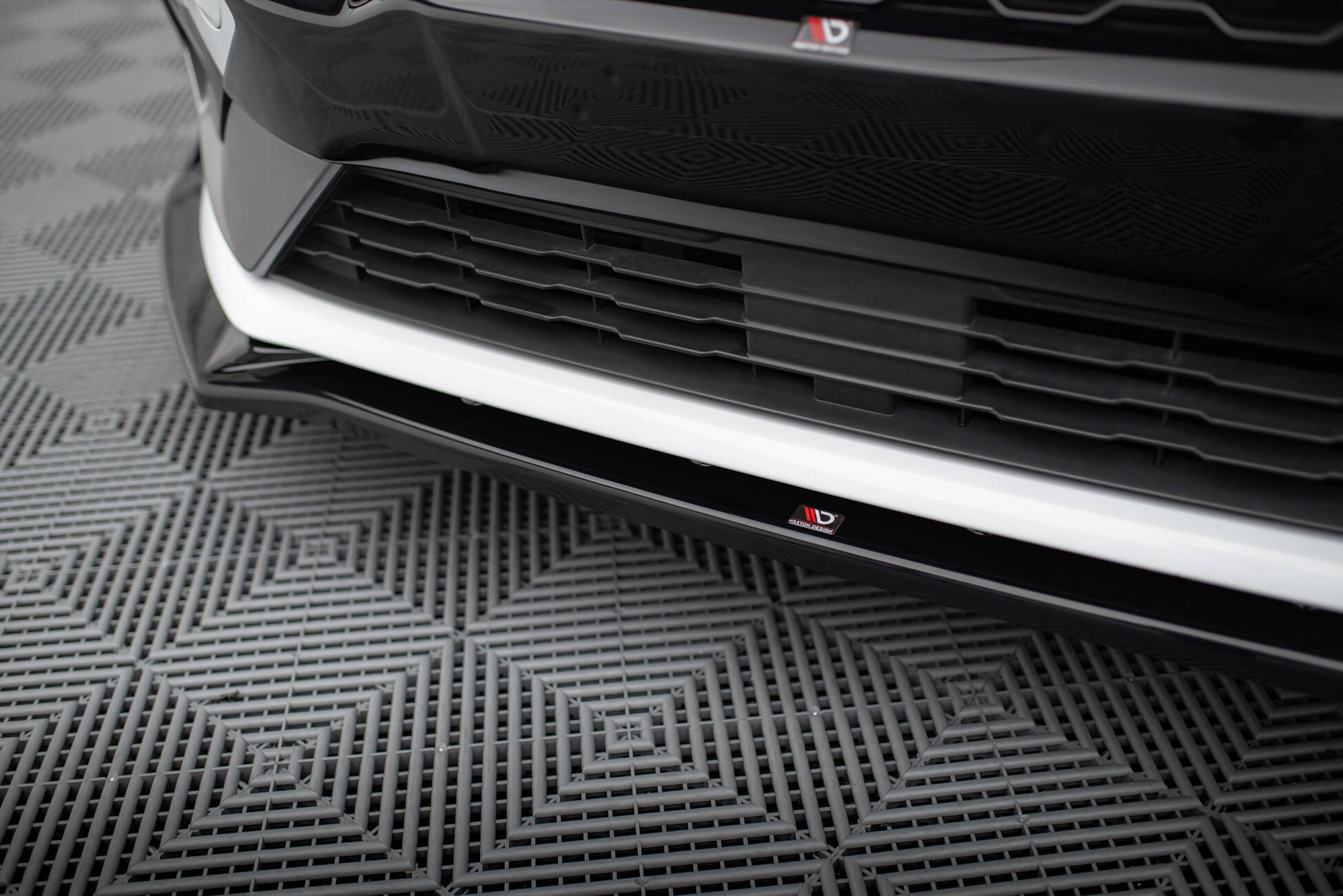 Front Splitter V.4 + Flaps Ford Fiesta ST / ST-Line - Image 3