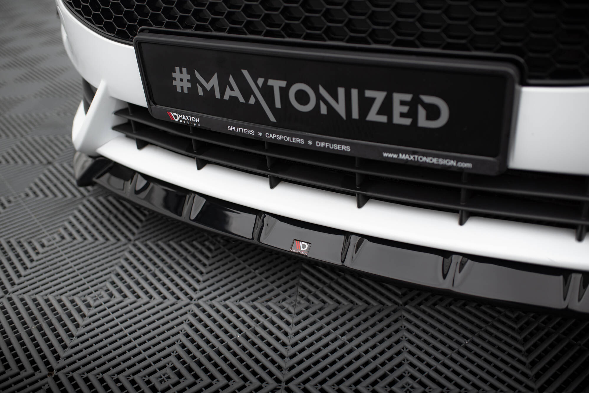 Front Splitter V.6 Ford Fiesta ST Mk7 Facelift - Image 3