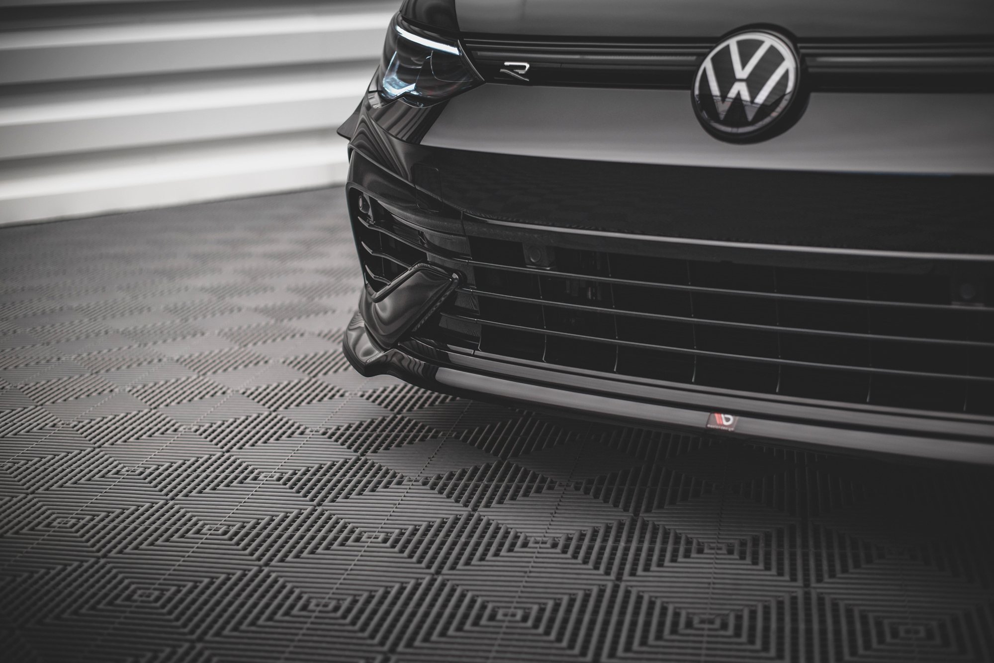 Front Splitter V.6 Volkswagen Golf R Mk8 - Image 3