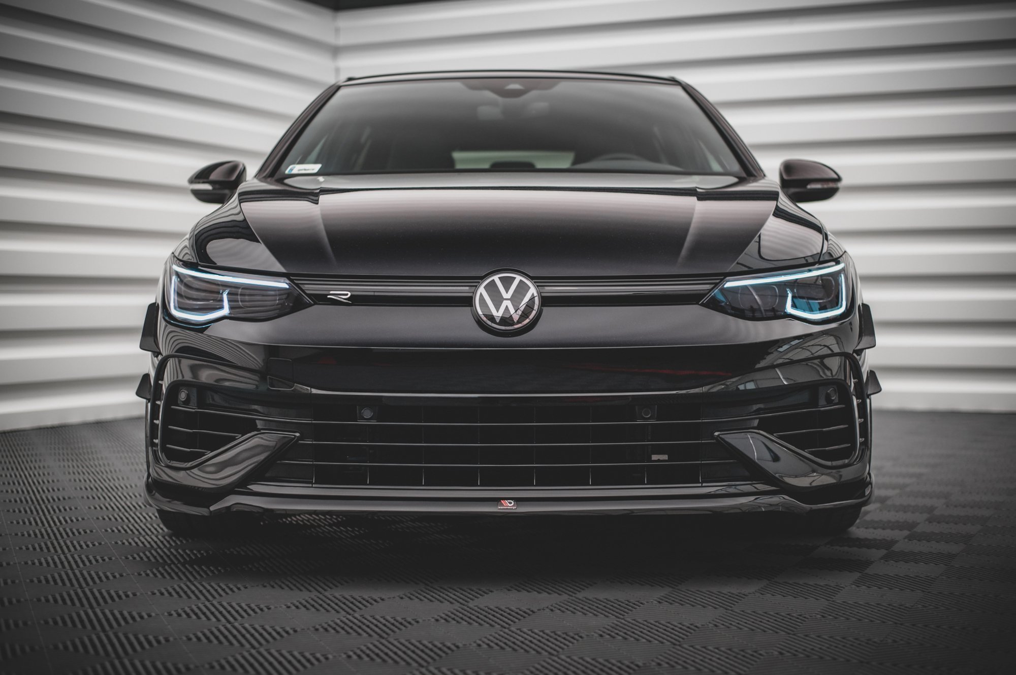 Front Splitter V.6 Volkswagen Golf R Mk8 - Image 2