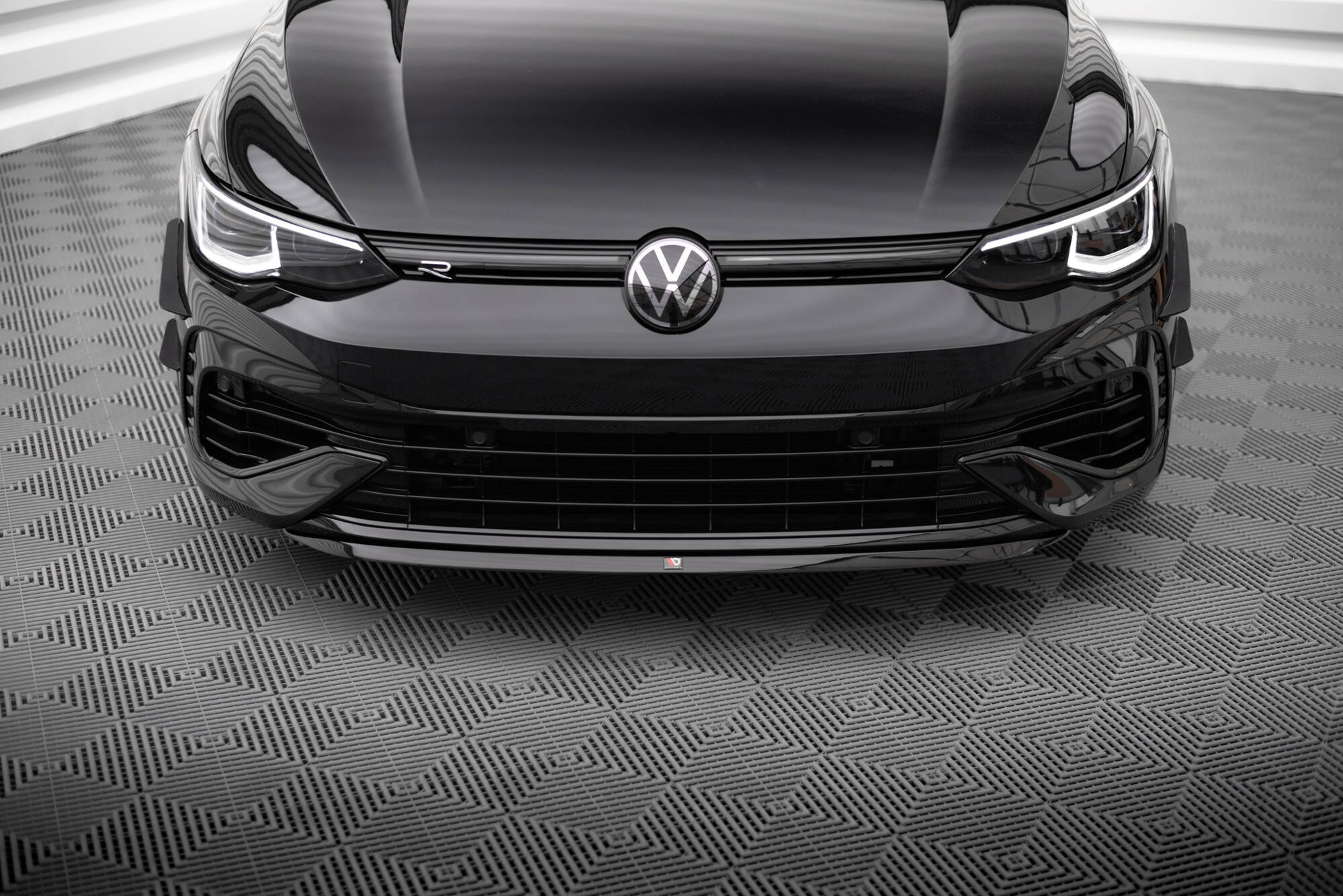 Front Splitter V.7 Volkswagen Golf R Mk8 - Image 2