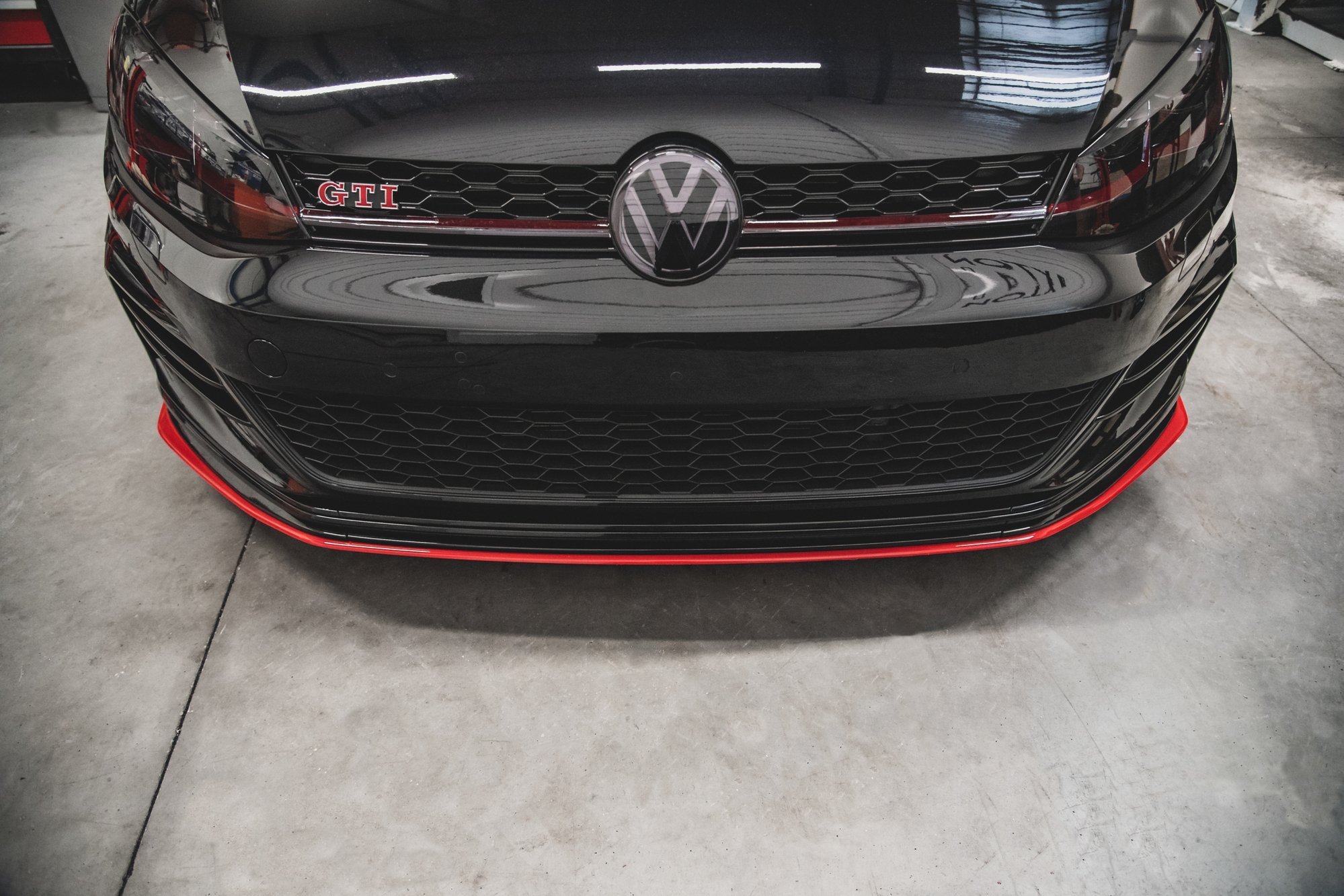 Front Splitter VW Golf 7 GTI TCR - Image 4