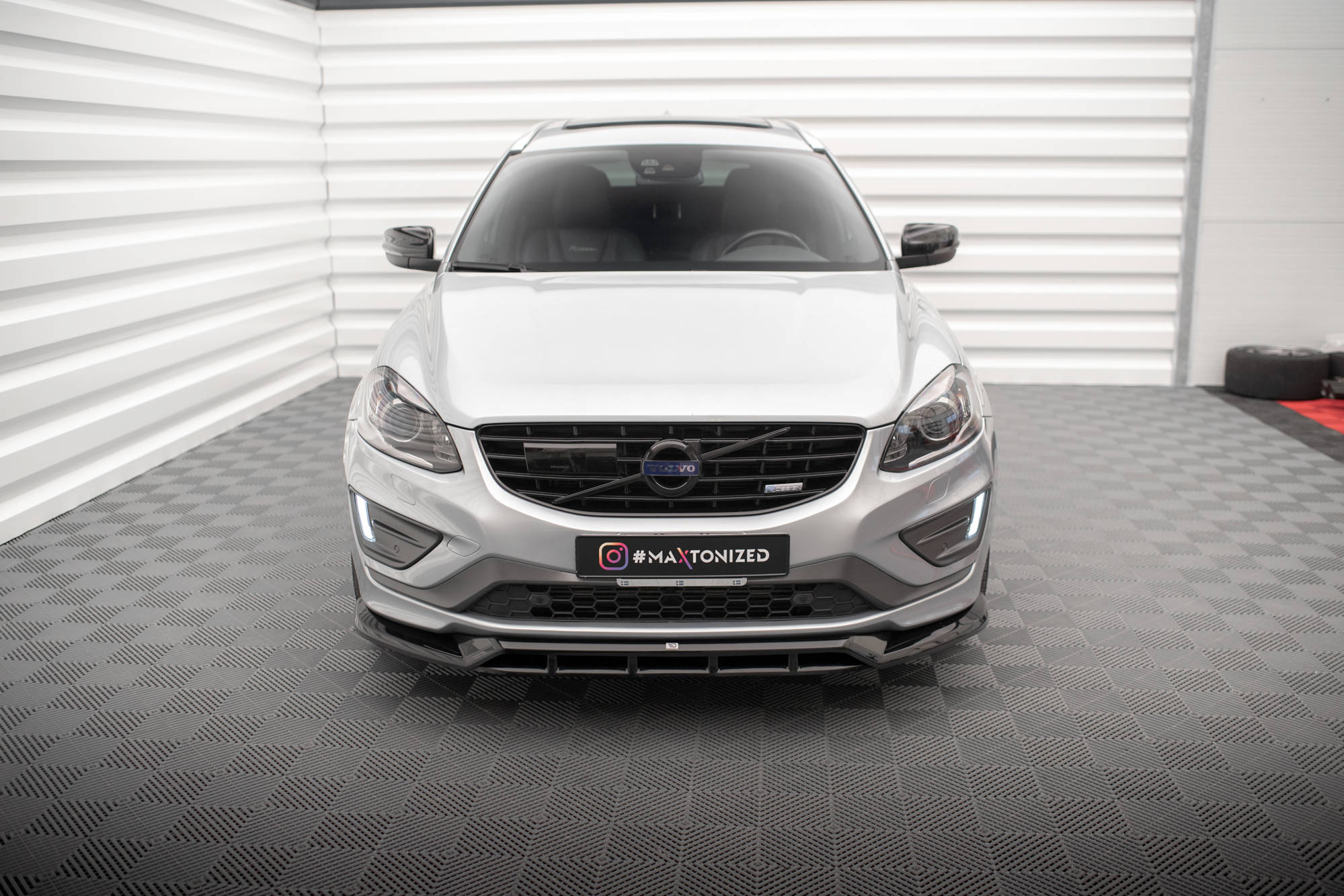 Front Splitter Volvo XC60 R-Design Mk1 Facelift - Image 2