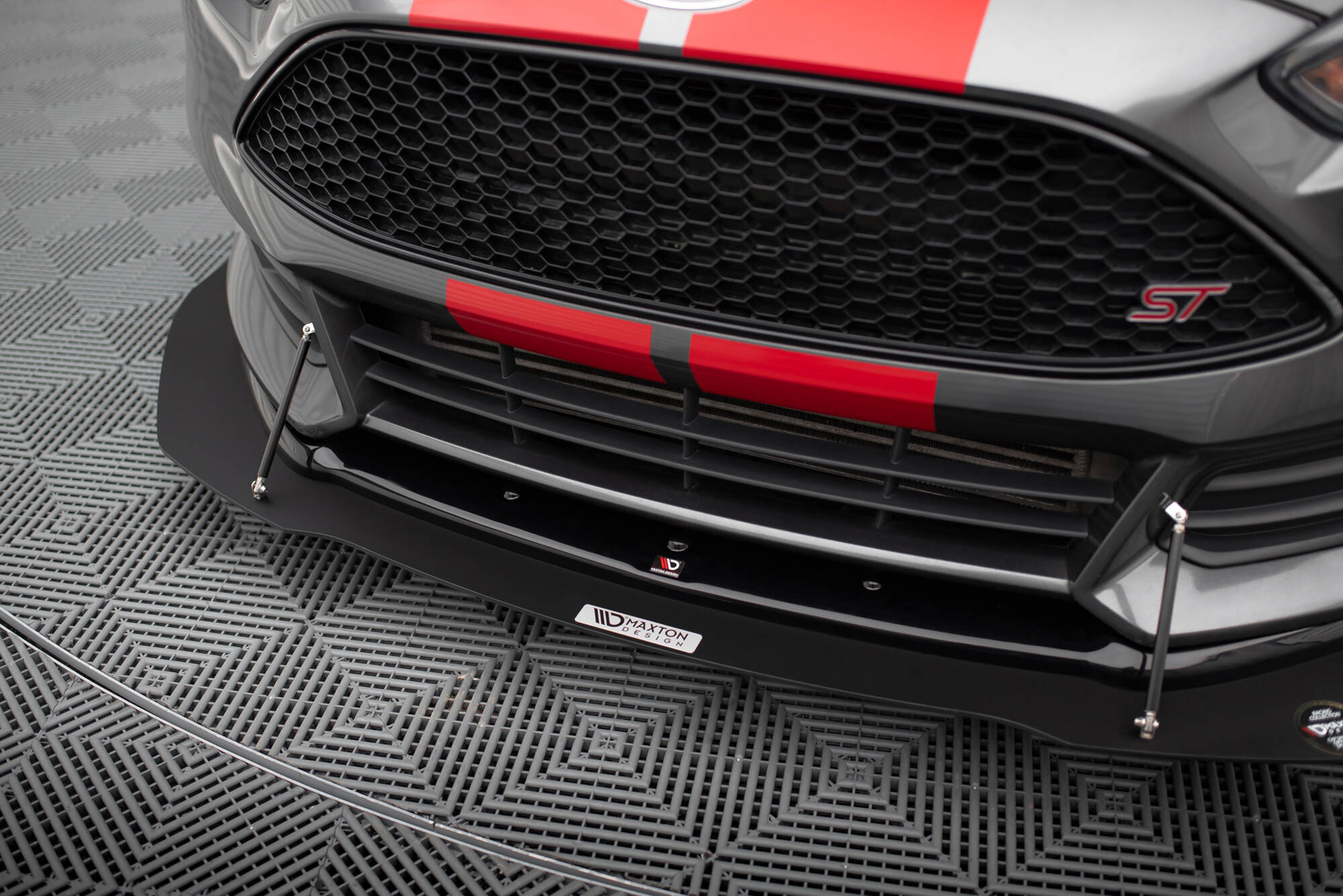 Hybrid Front Splitter V.1 Ford Focus ST Mk3 FL - Image 3