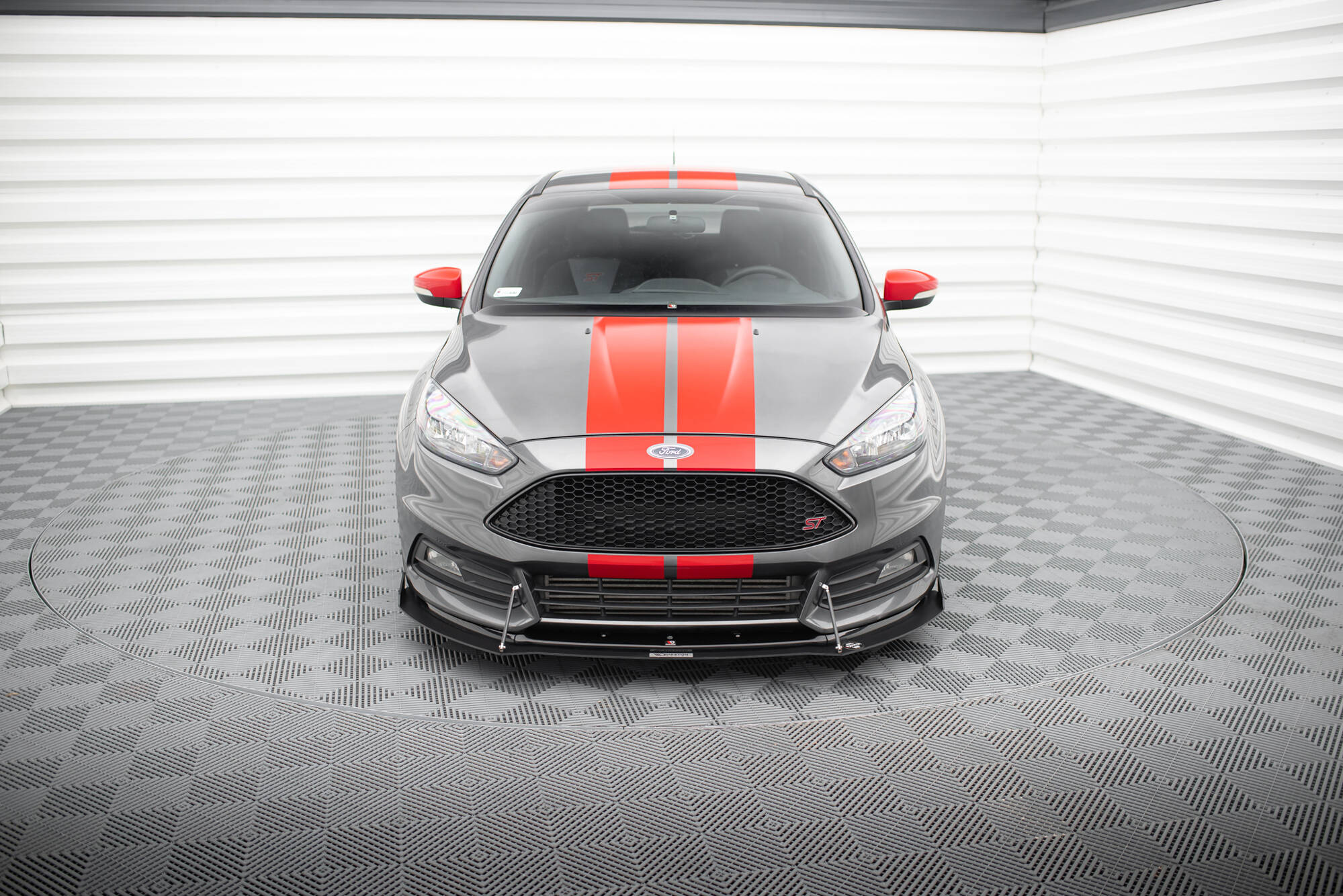 Hybrid Front Splitter V.2 Ford Focus ST Mk3 FL - Image 2