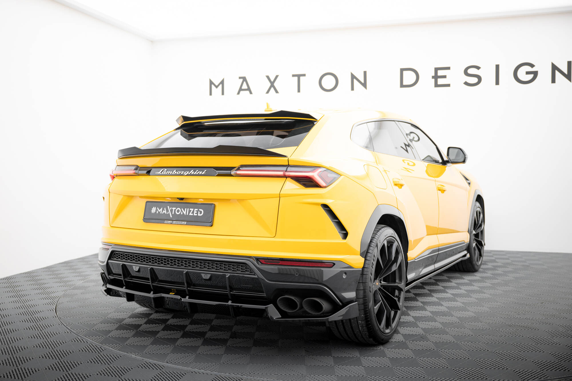 Lower Spoiler Cap Lamborghini Urus Mk1 - Image 3