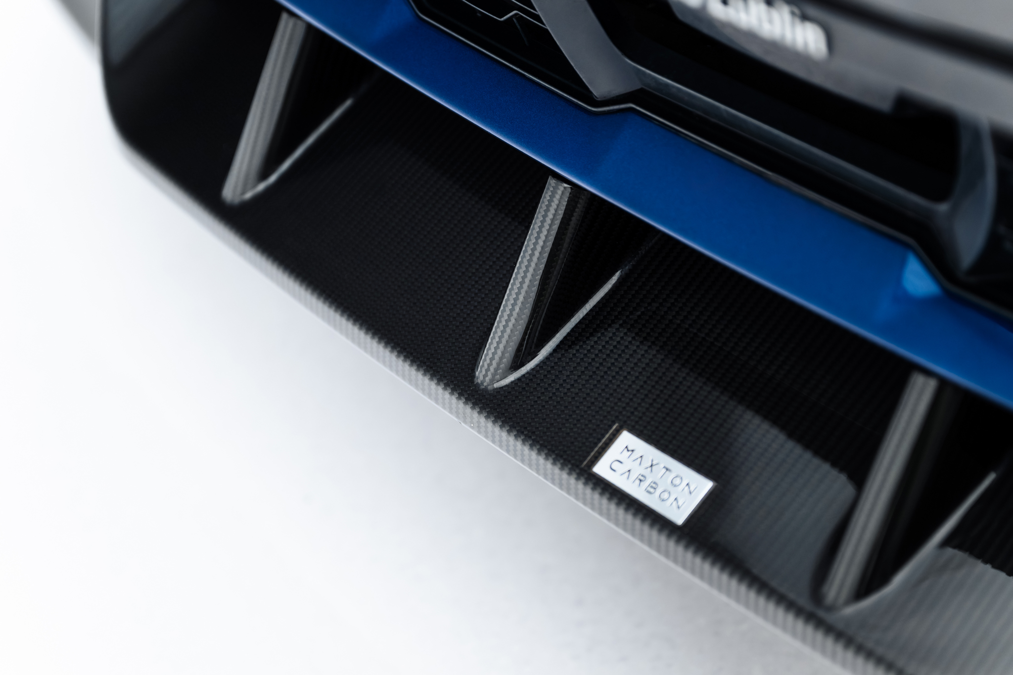 Prepreg Carbon Fiber Front Splitter BMW X7 M-Pack G07 - Image 6