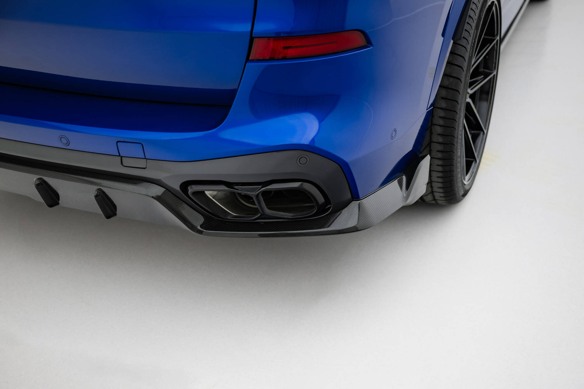 Prepreg Carbon Fiber Rear Diffuser BMW X5 M-Pack G05 Facelift - Image 4