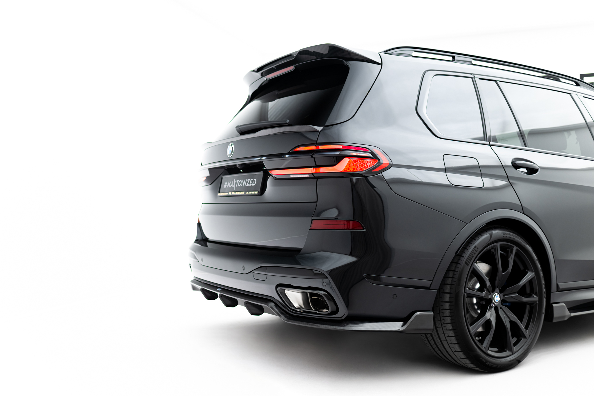 Prepreg Carbon Fiber Rear Diffuser BMW X7 M-Pack G07 Facelift (version without towbar) - Image 3