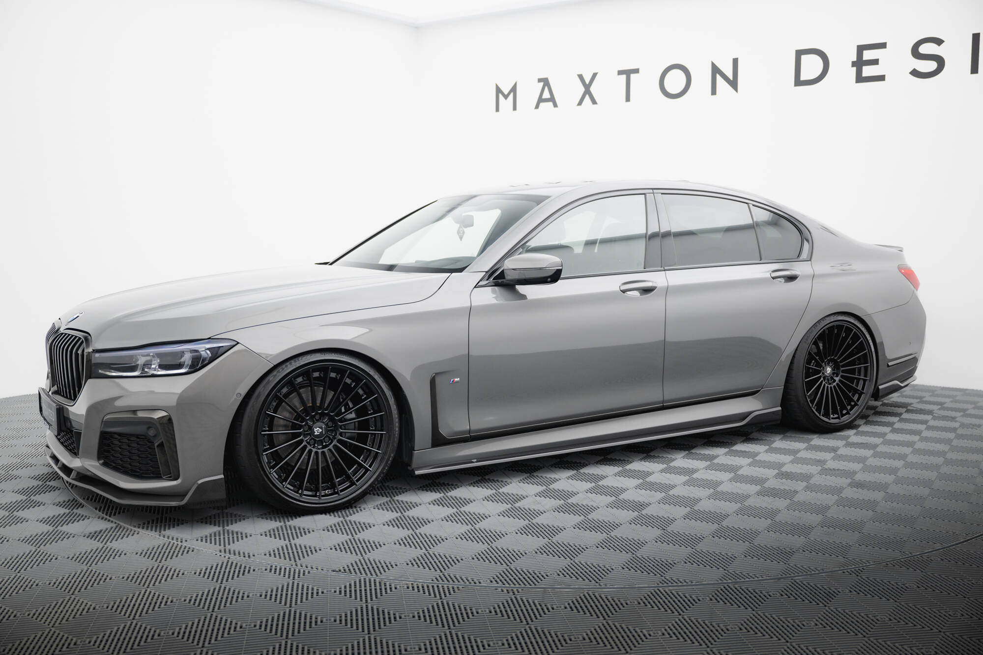 Prepreg Carbon Fiber Side Skirts BMW 7 M-Pack G11 Facelift - Image 2