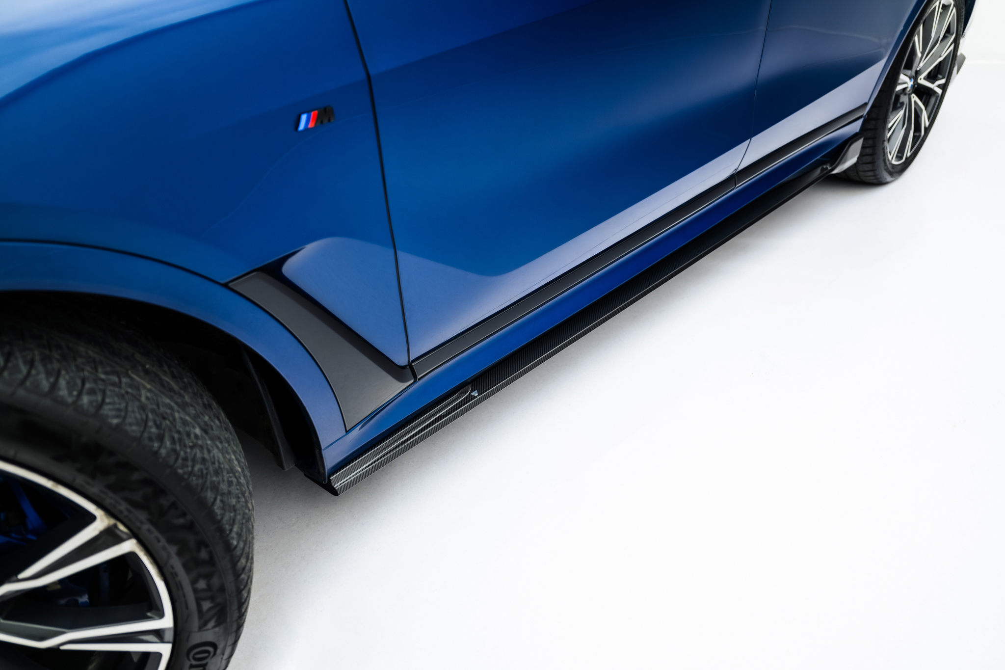 Prepreg Carbon Fiber Side Skirts BMW X7 M-Pack G07 - Image 6