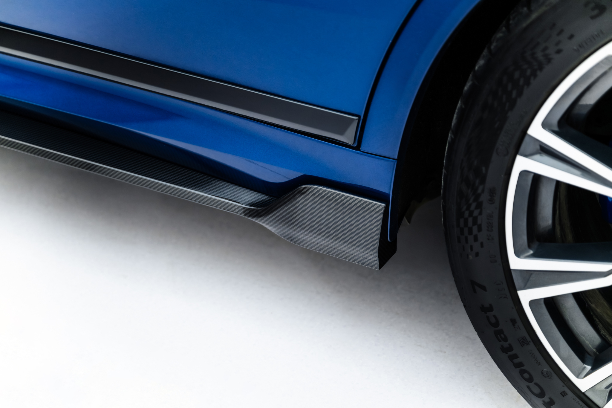 Prepreg Carbon Fiber Side Skirts BMW X7 M-Pack G07 - Image 7