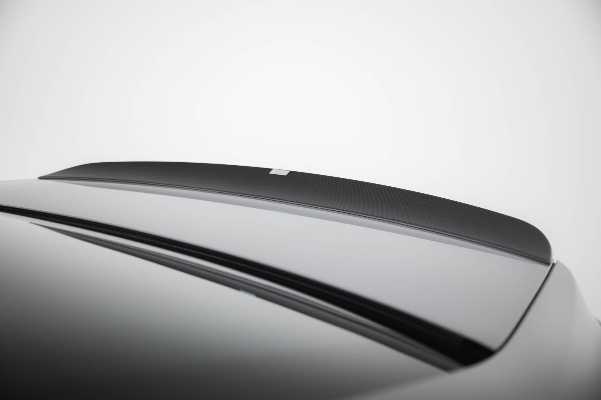 Prepreg Carbon Fiber Tailgate Spoiler BMW 7 G11 / G11 Facelift - Image 2