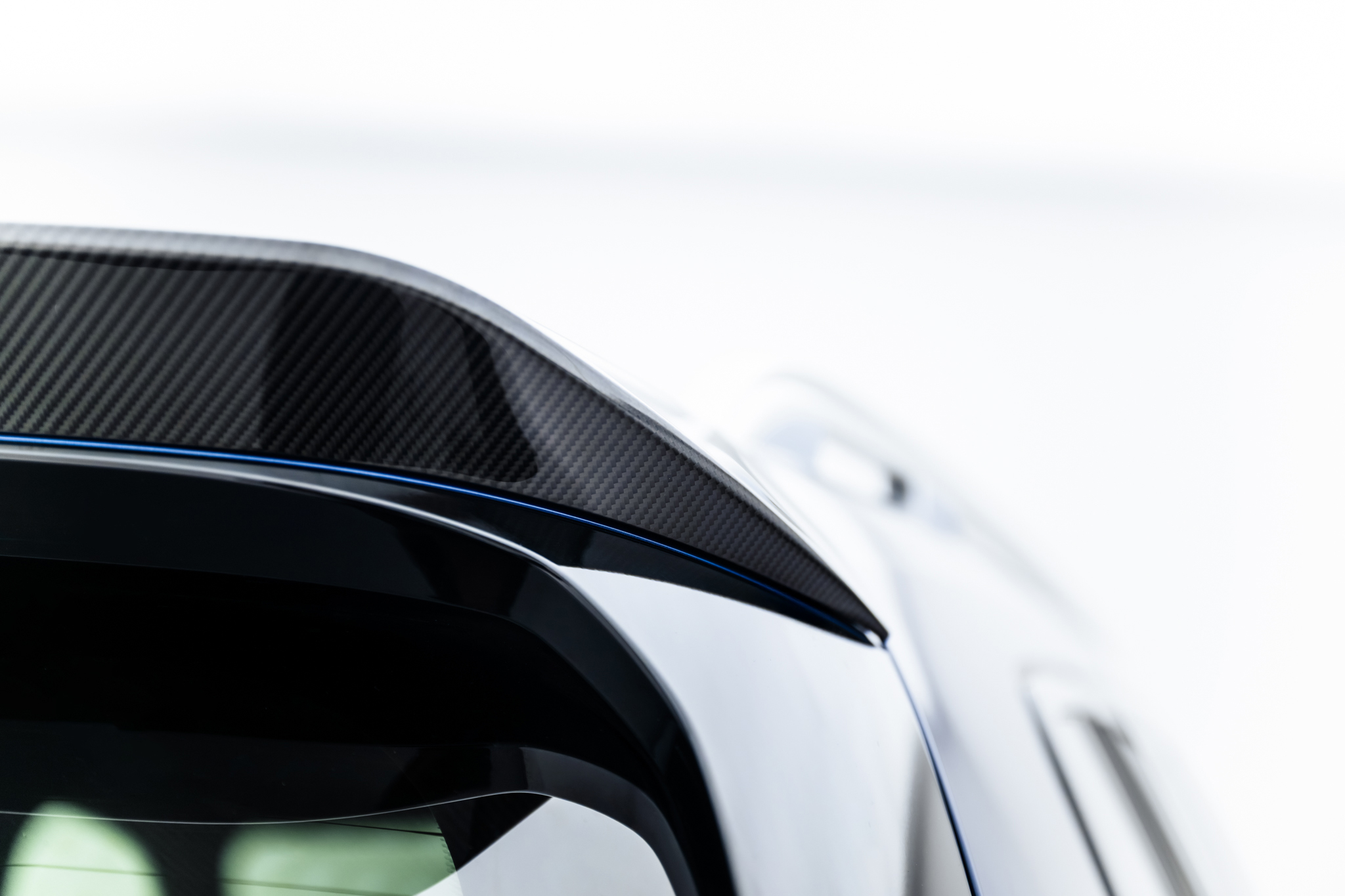 Prepreg Carbon Fiber Tailgate Spoiler (Upper) BMW X7 M-Pack G07 - Image 3