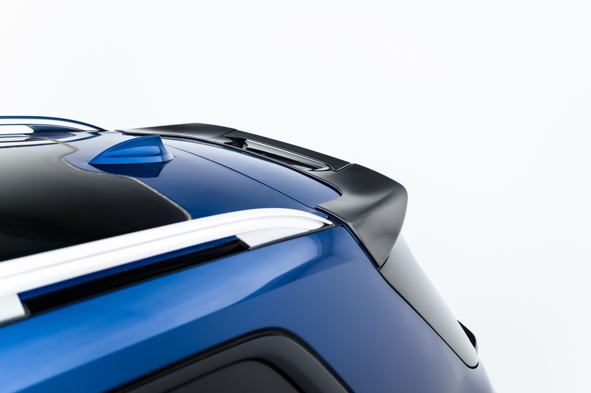 Prepreg Carbon Fiber Tailgate Spoiler (Upper) BMW X7 M-Pack G07 - Image 5