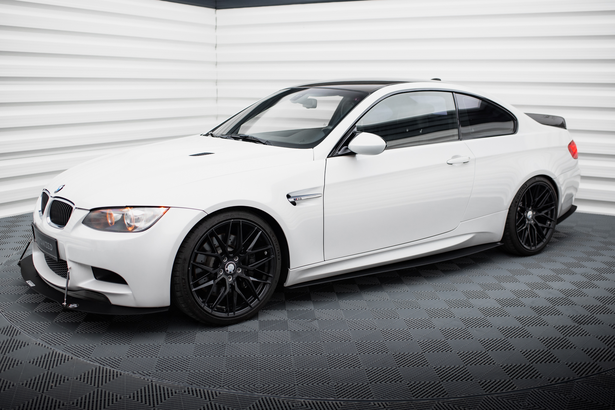 RACING SIDE SKIRTS DIFFUSERS BMW M3 E92 / E93 (PREFACE MODEL) - Image 3