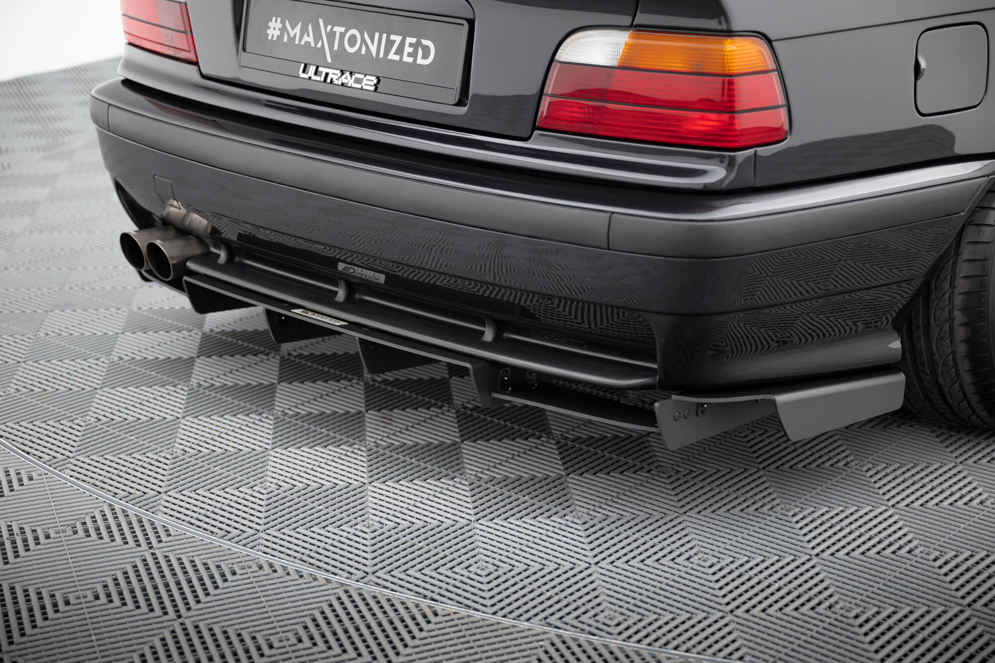 REAR DIFFUSER BMW M3 / 3 M-Pack E36 Coupe - Image 2