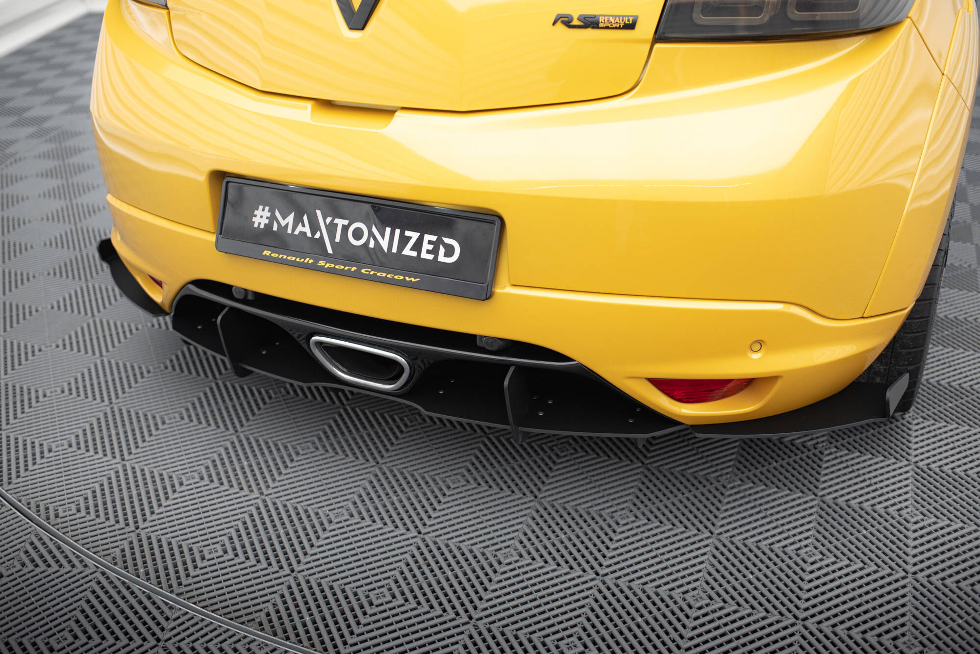 REAR DIFFUSER RENAULT MEGANE MK3 RS - Image 3