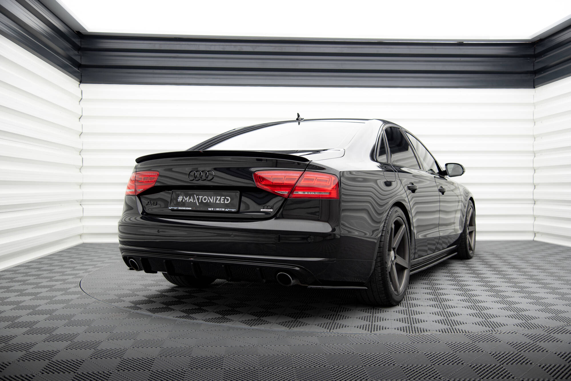 REAR SIDE SPLITTERS Audi A8 D4 - Image 2