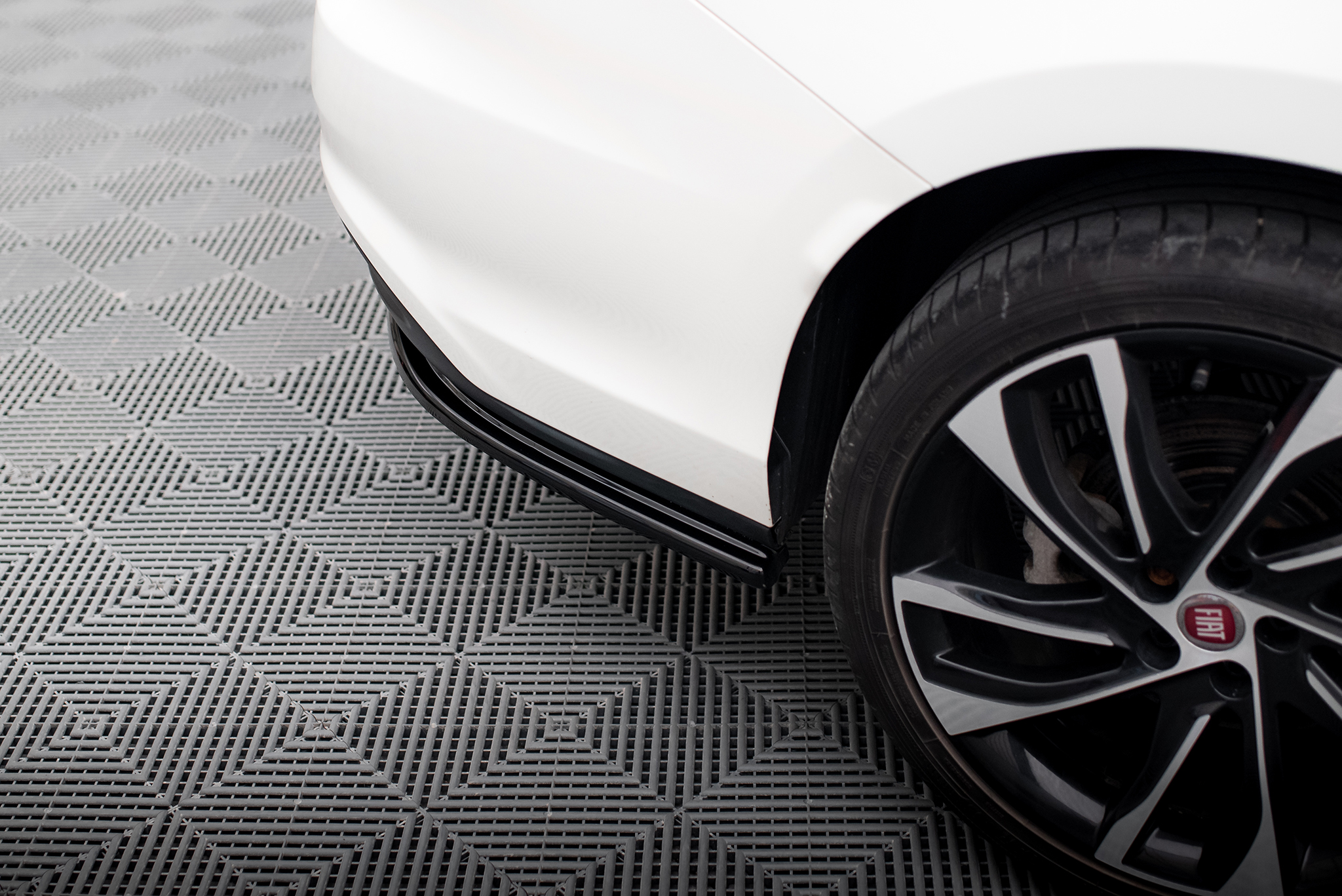 REAR SIDE SPLITTERS Fiat Tipo S-Design - Image 3
