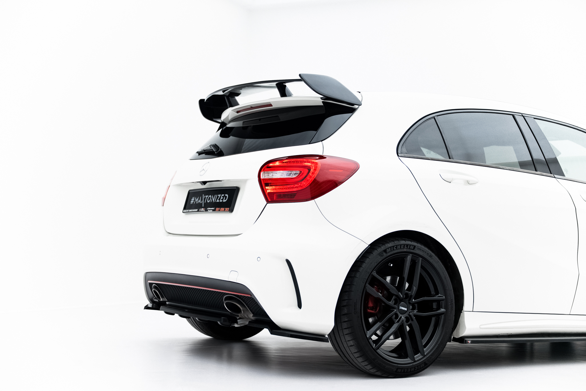REAR SIDE SPLITTERS MERCEDES-BENZ W176 AMG-LINE PREFACE - Image 2