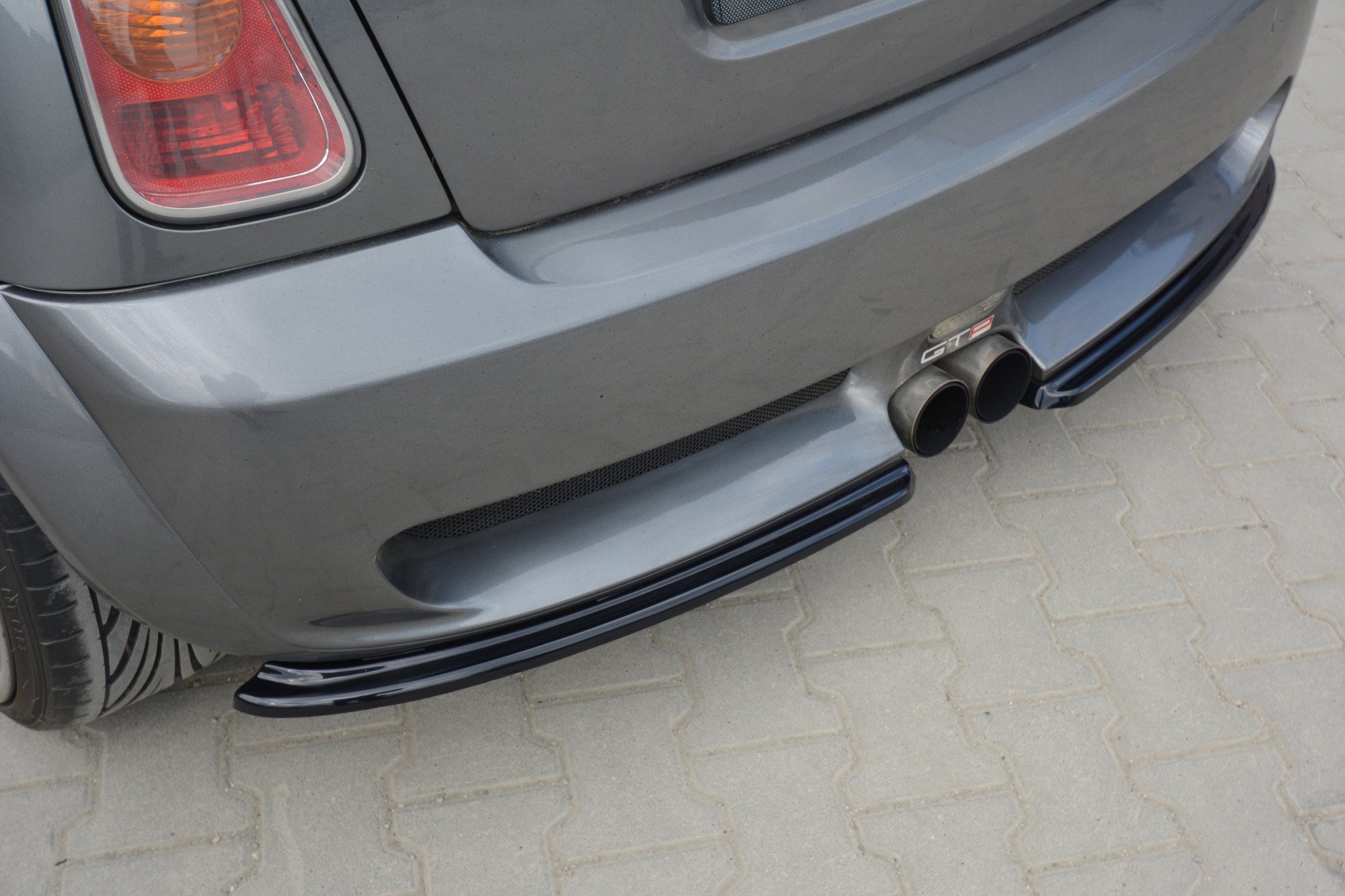 REAR SIDE SPLITTERS MINI R53 COOPER S JCW - Image 3