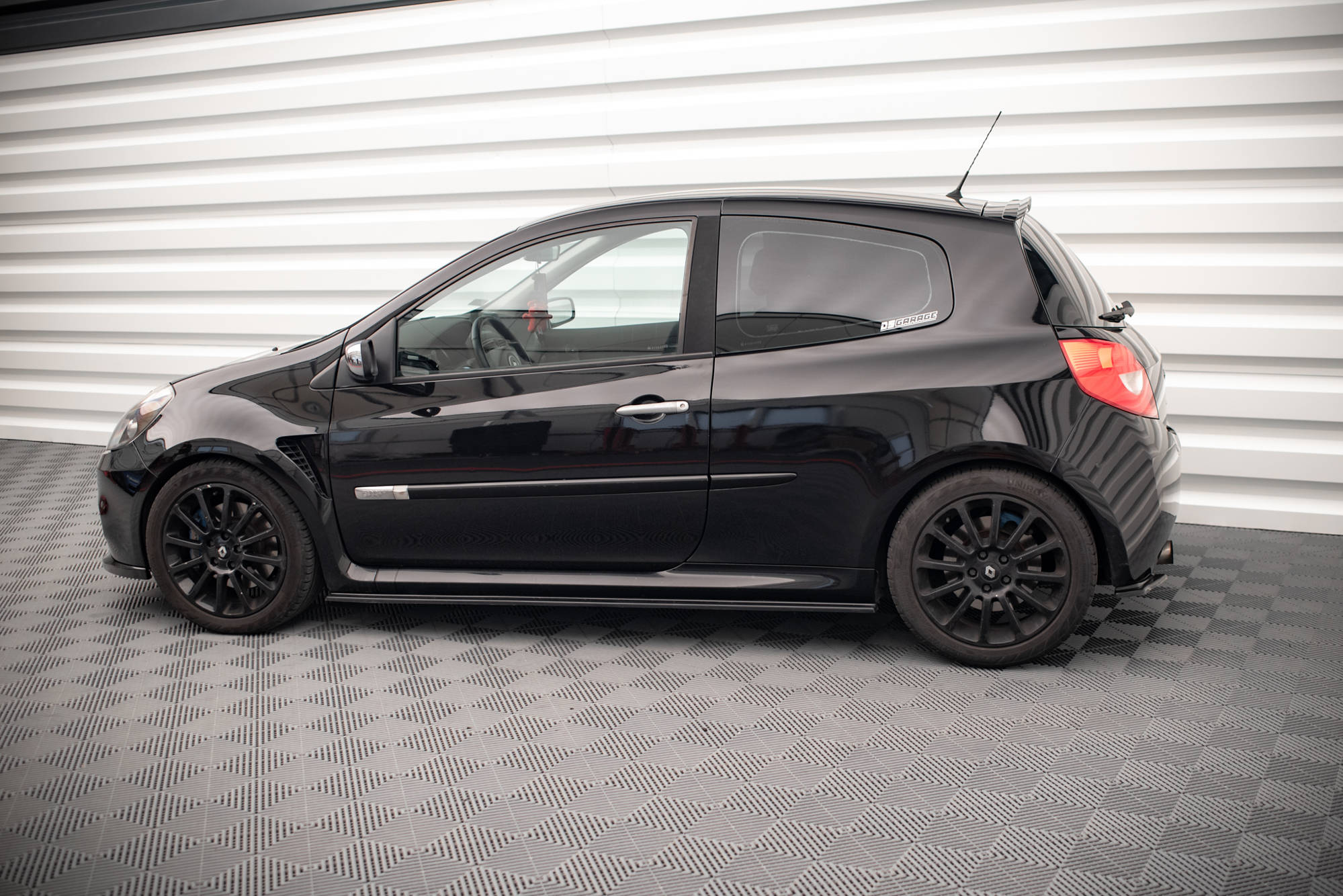REAR SIDE SPLITTERS RENAULT CLIO III RS - Image 2