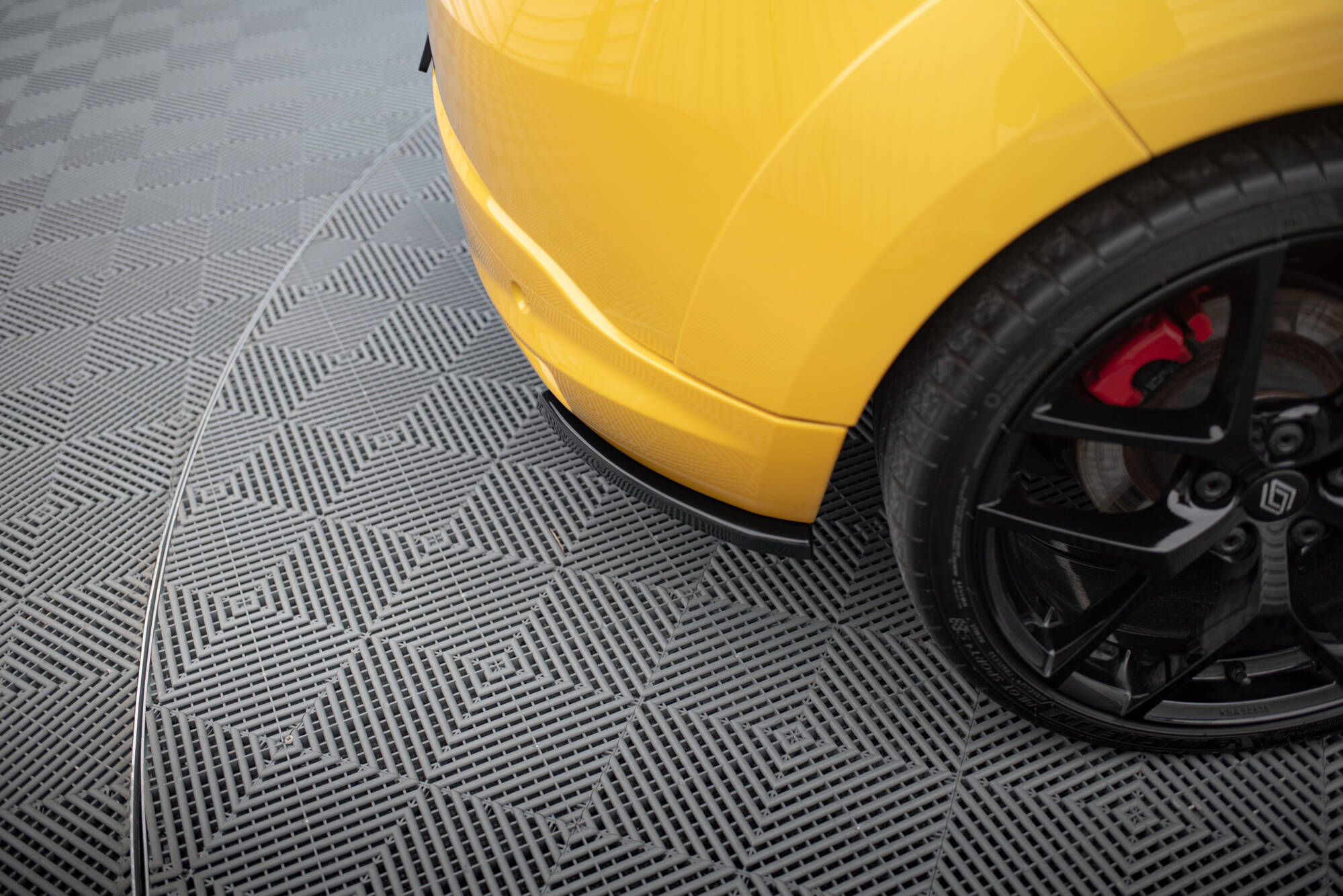 REAR SIDE SPLITTERS RENAULT MEGANE 3 RS - Image 4