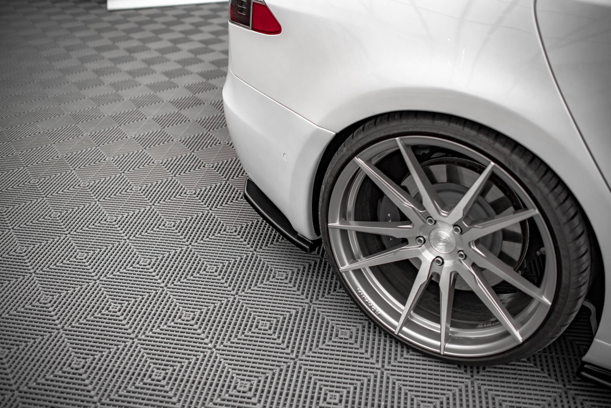 REAR SIDE SPLITTERS Tesla Model S Facelift - Image 3