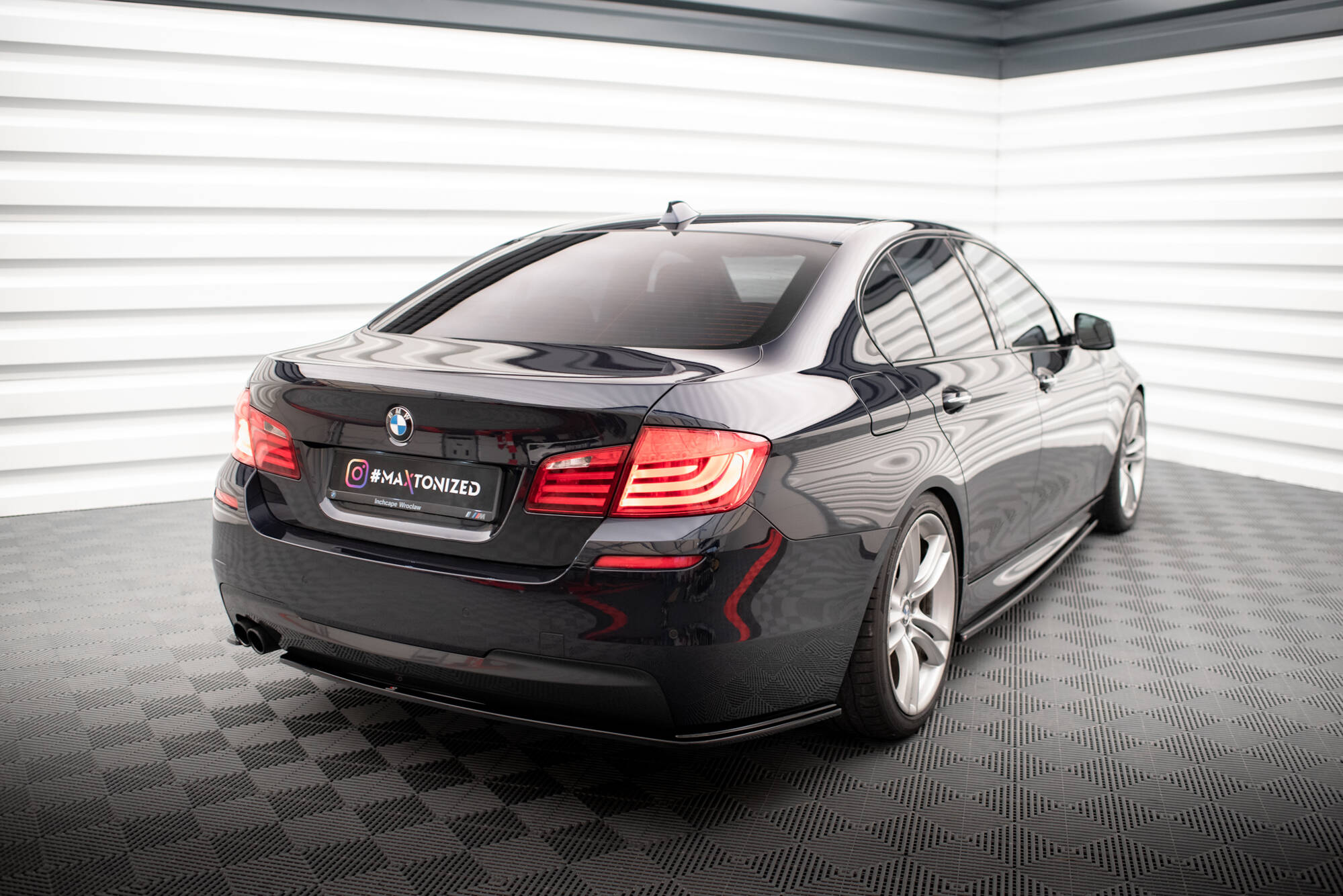 REAR SPLITTER for BMW 5 M-Pack F10 / F11 - Image 2