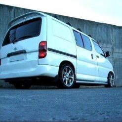 REAR SPOILER TOYOTA HIACE