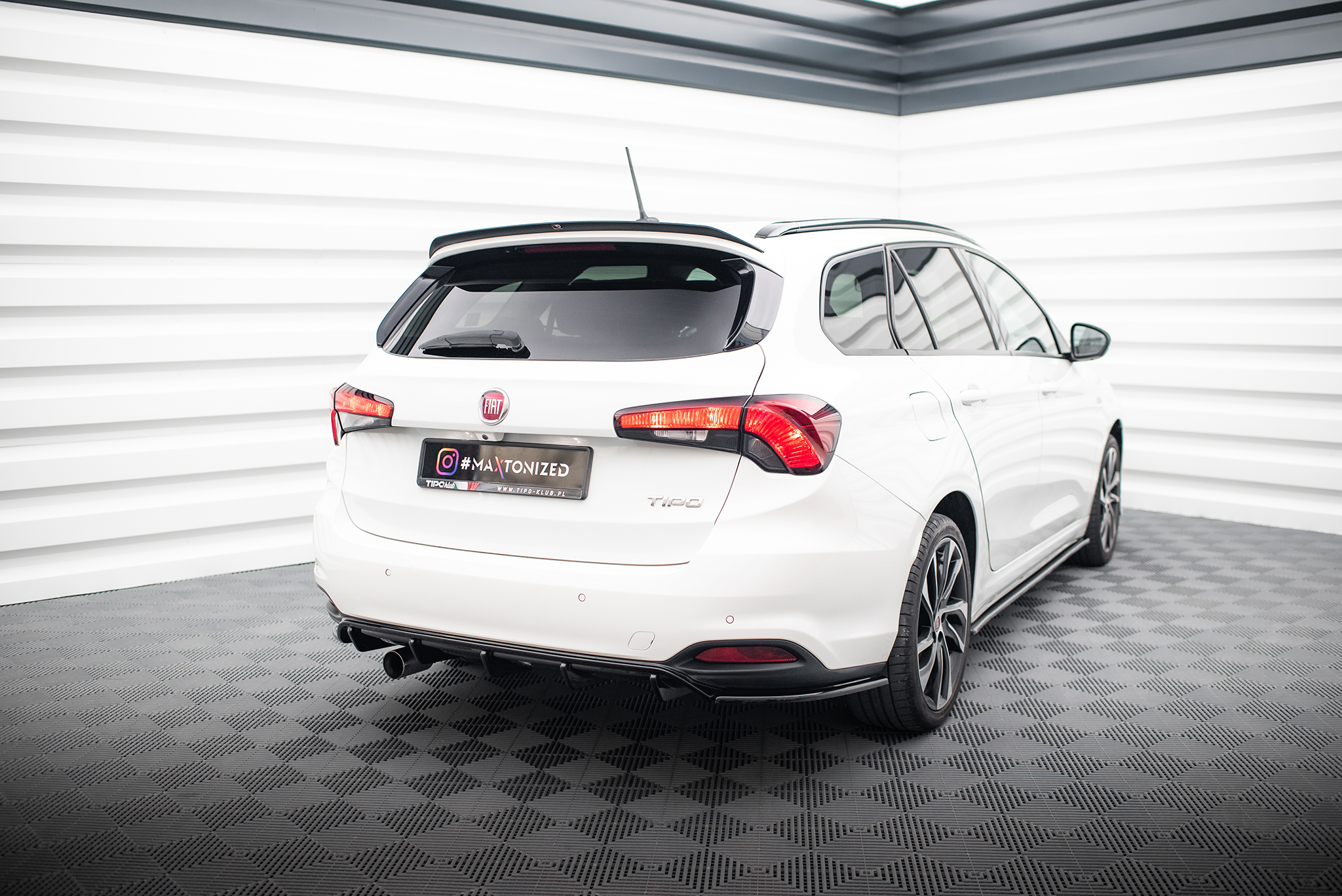 REAR VALANCE Fiat Tipo S-Design SW - Image 2
