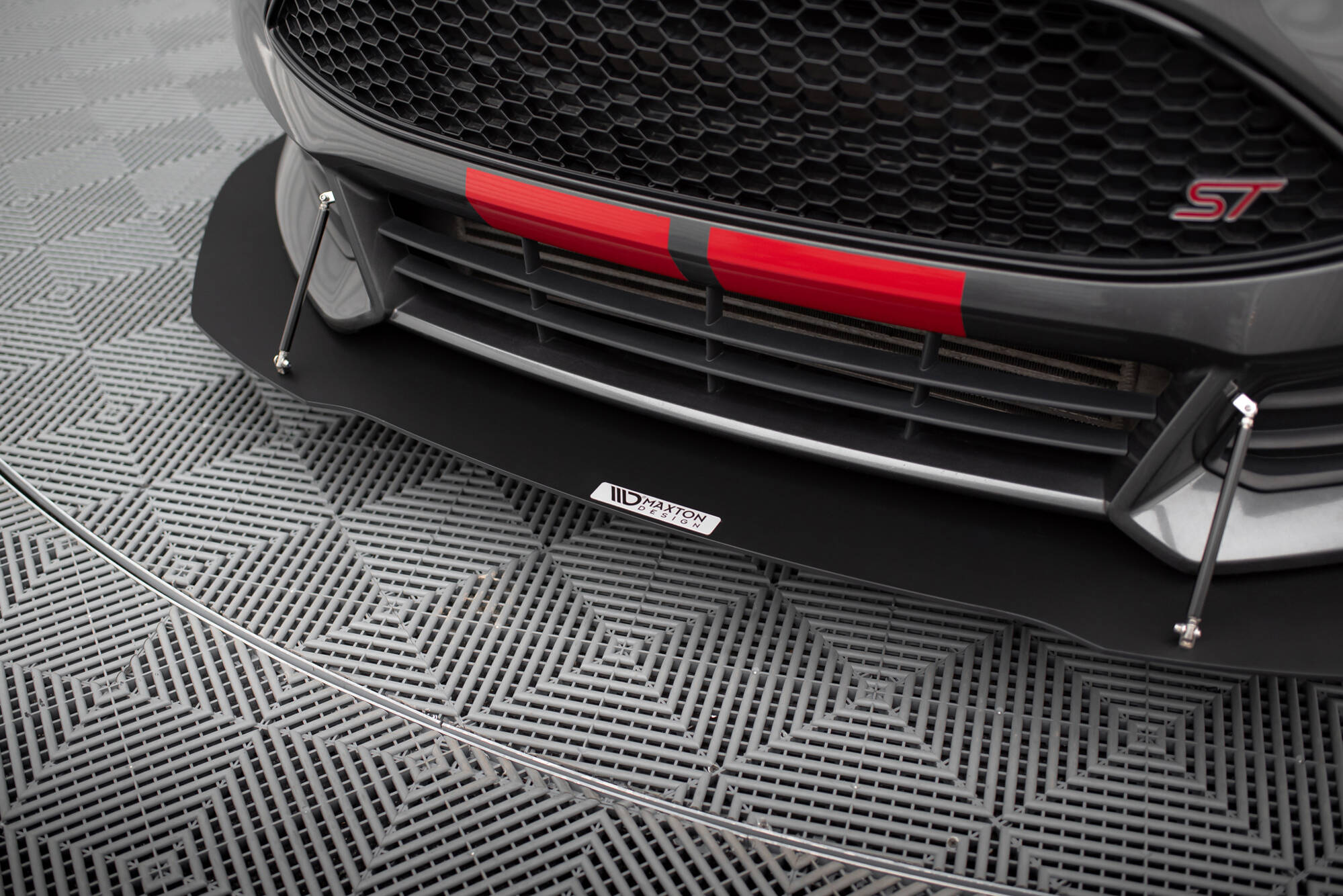 Racing Front Splitter V.1 Ford Focus ST Mk3 FL - Image 3