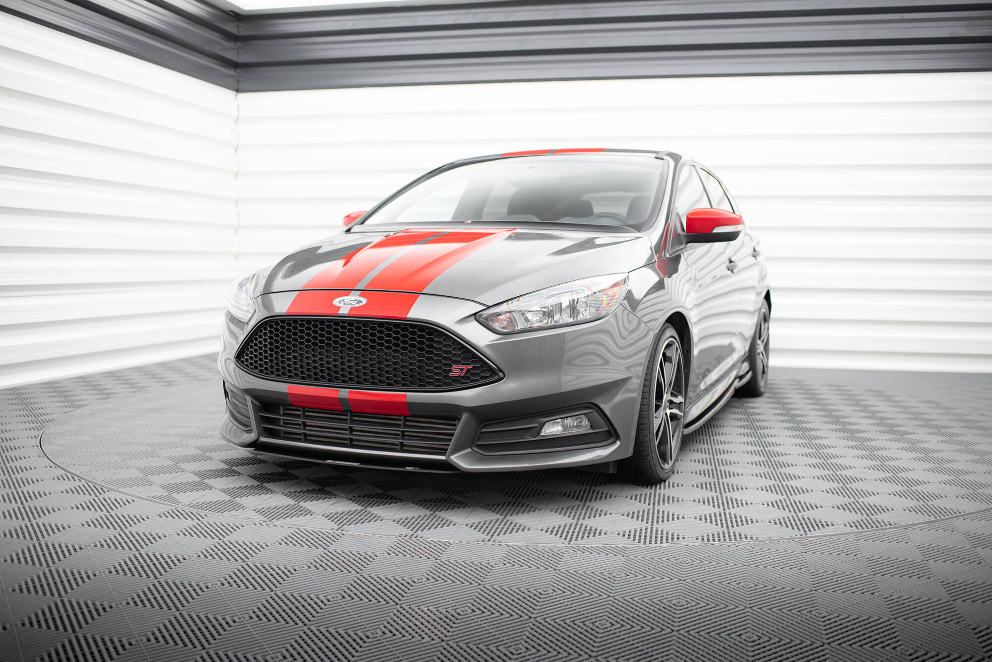 Racing Front Splitter V.3 Ford Focus ST Mk3 FL - Image 2
