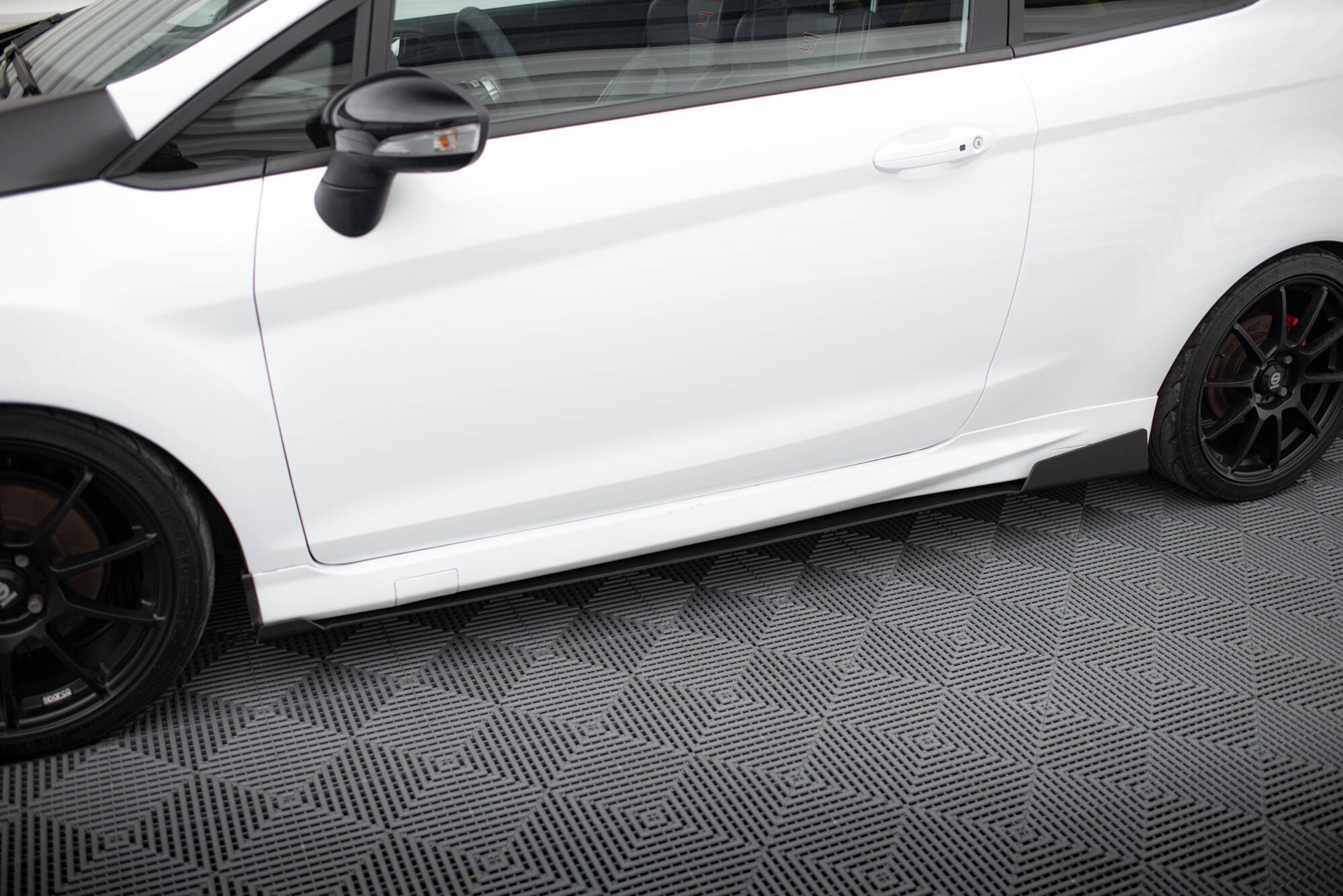 Racing Side Skirts Diffusers Ford Fiesta ST Mk7 FL - Image 2