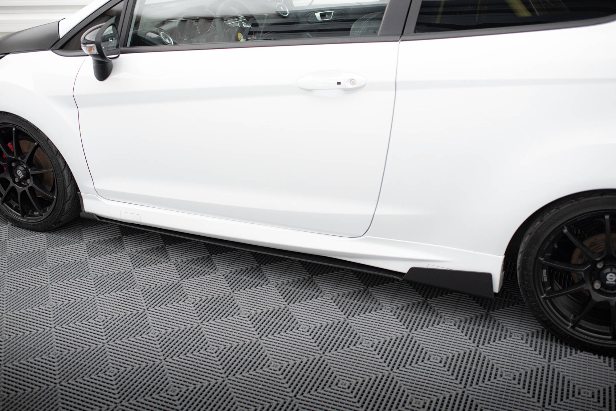 Racing Side Skirts Diffusers Ford Fiesta ST Mk7 FL - Image 3