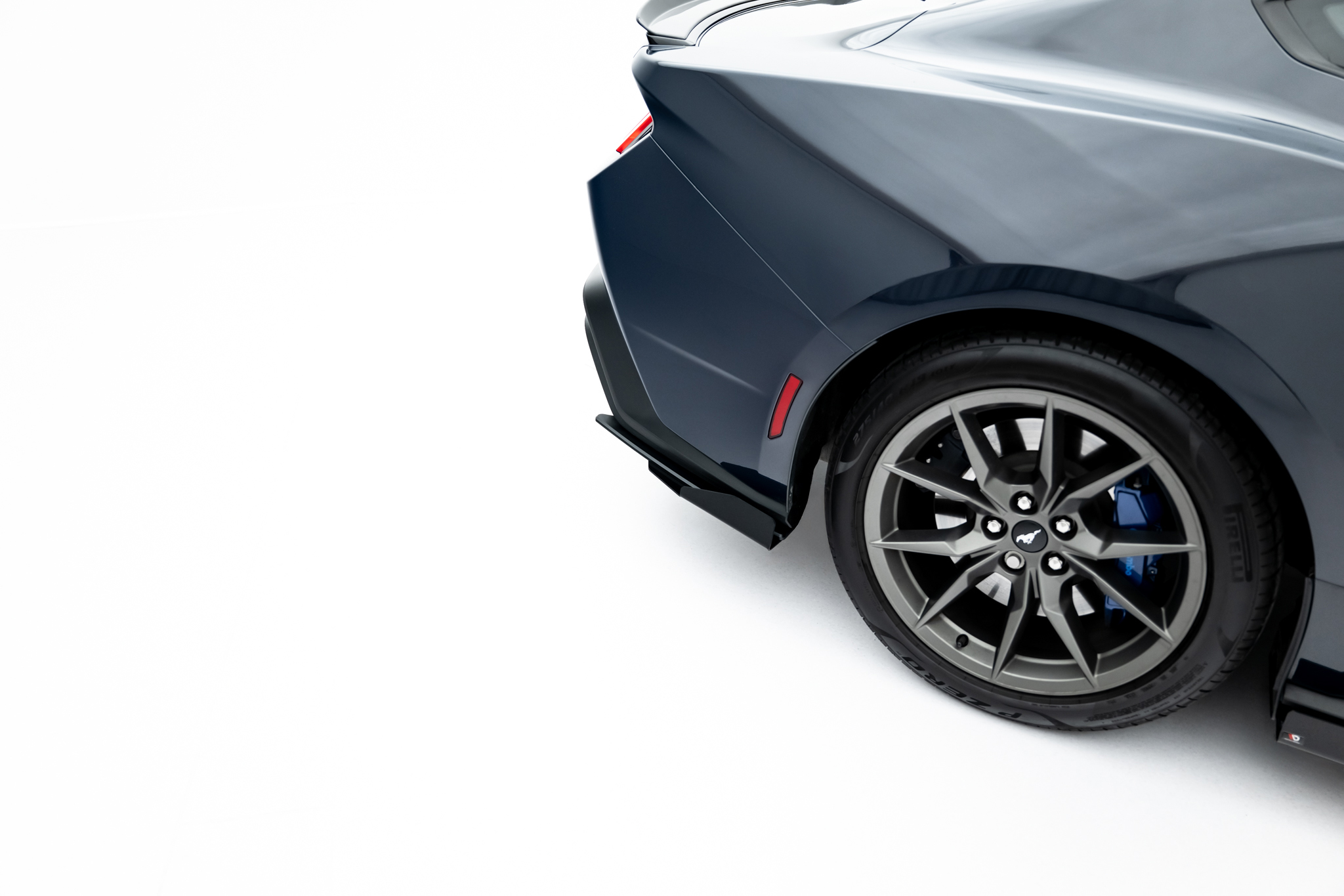 Rear Side Flaps Ford Mustang Dark Horse Mk7 - Image 3