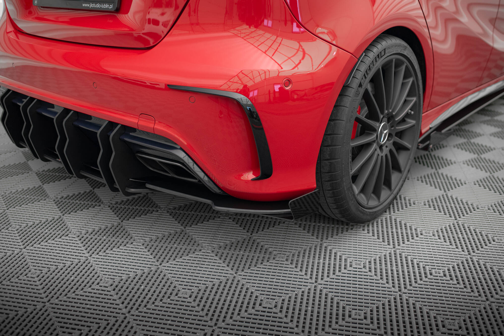 Rear Side Flaps Mercedes-Benz A 45 AMG W176 Facelift - Image 2