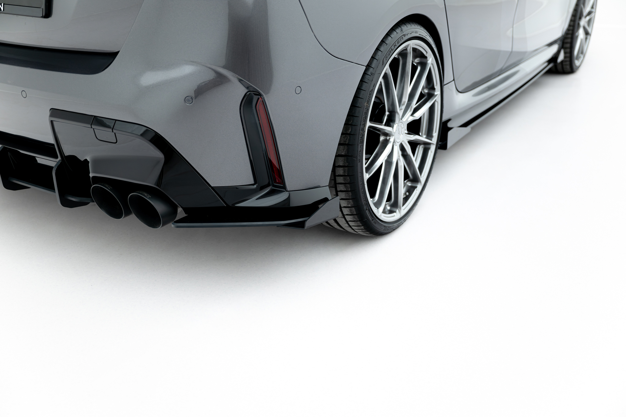 Rear Side Flaps V.1 BMW M135i F70 - Image 3