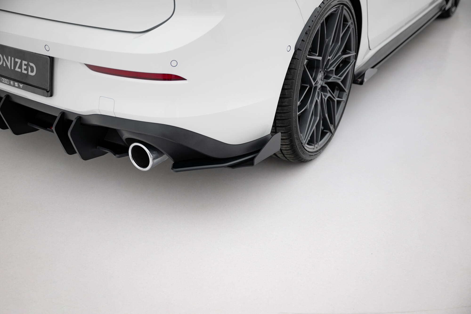 Rear Side Flaps Volkswagen Golf GTI / GTE / R-Line Mk8 - Image 2